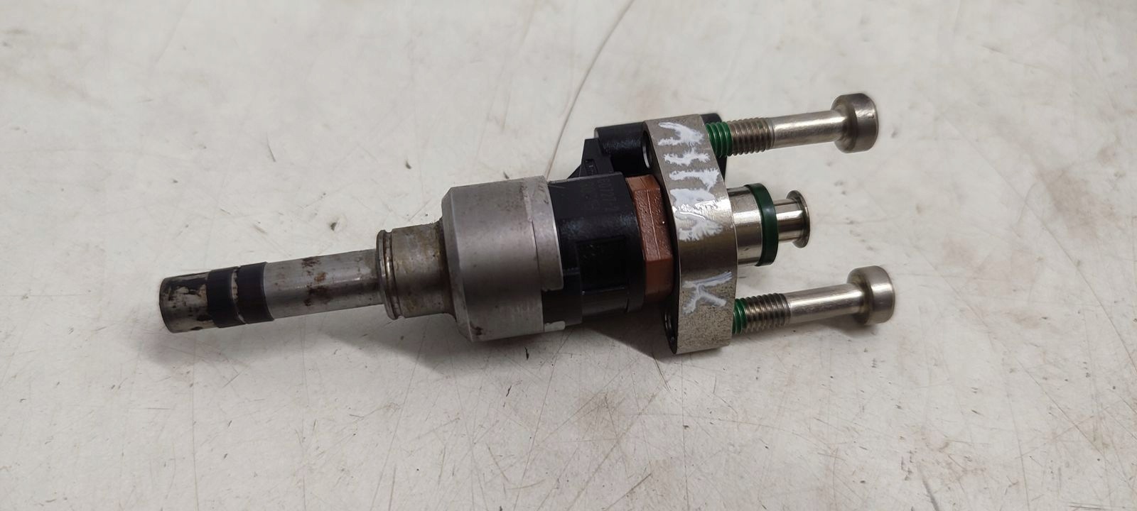 injector Opel Astra K 1,4TB B14XFT