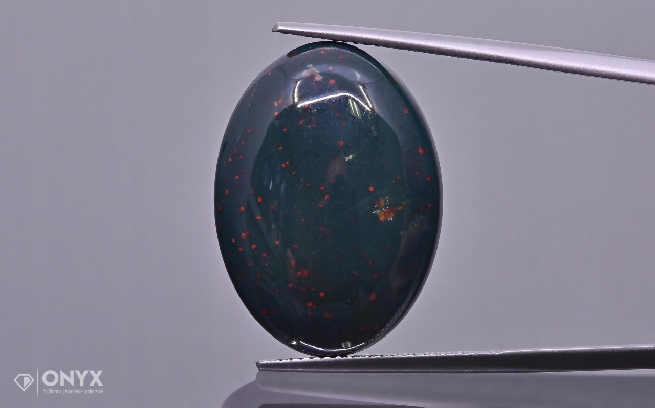 Heliotrop kabošon ovál 25x18 mm