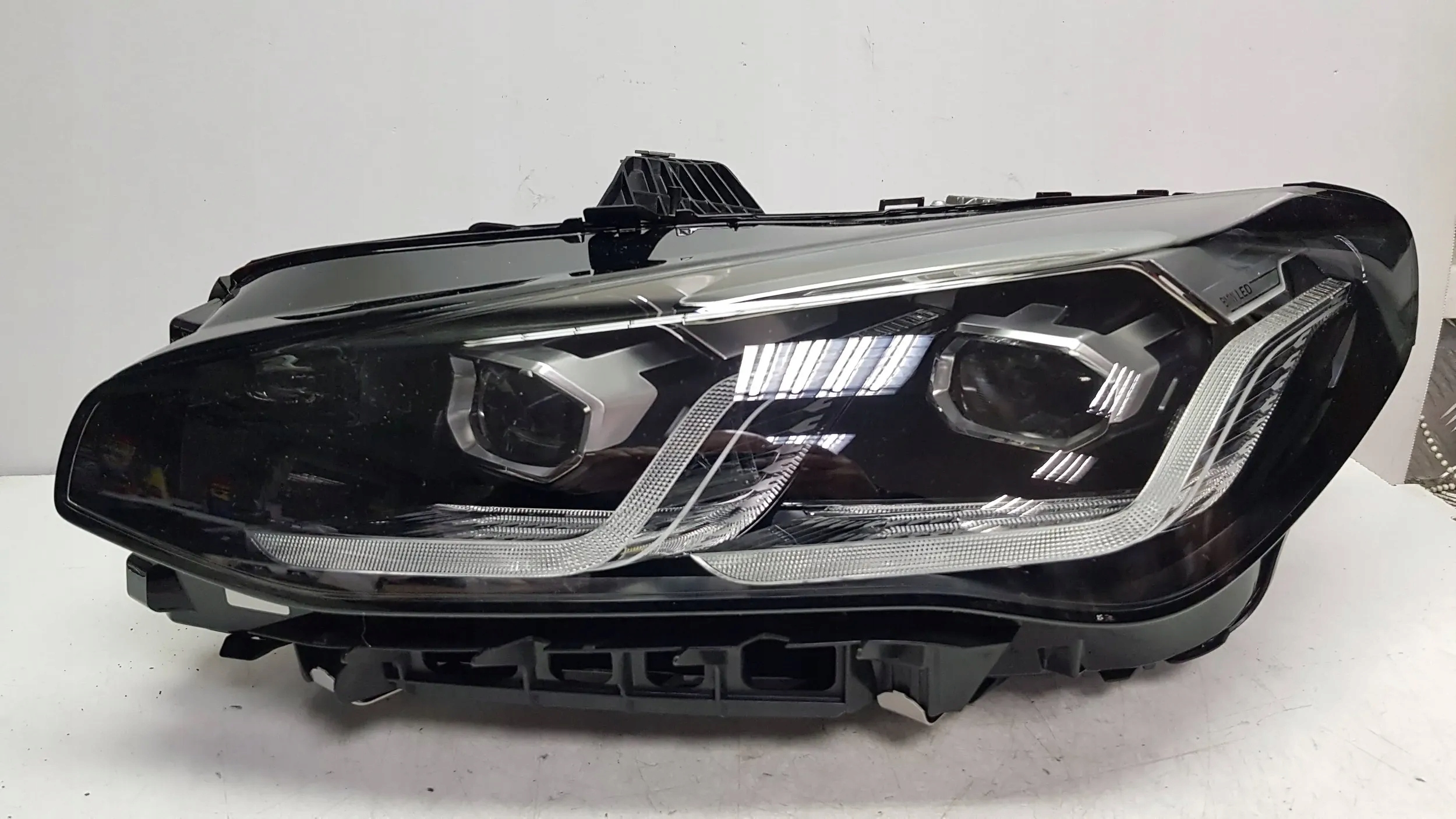 Lampa przód lewa BMW 2 Active Tourier FULL LED 21-