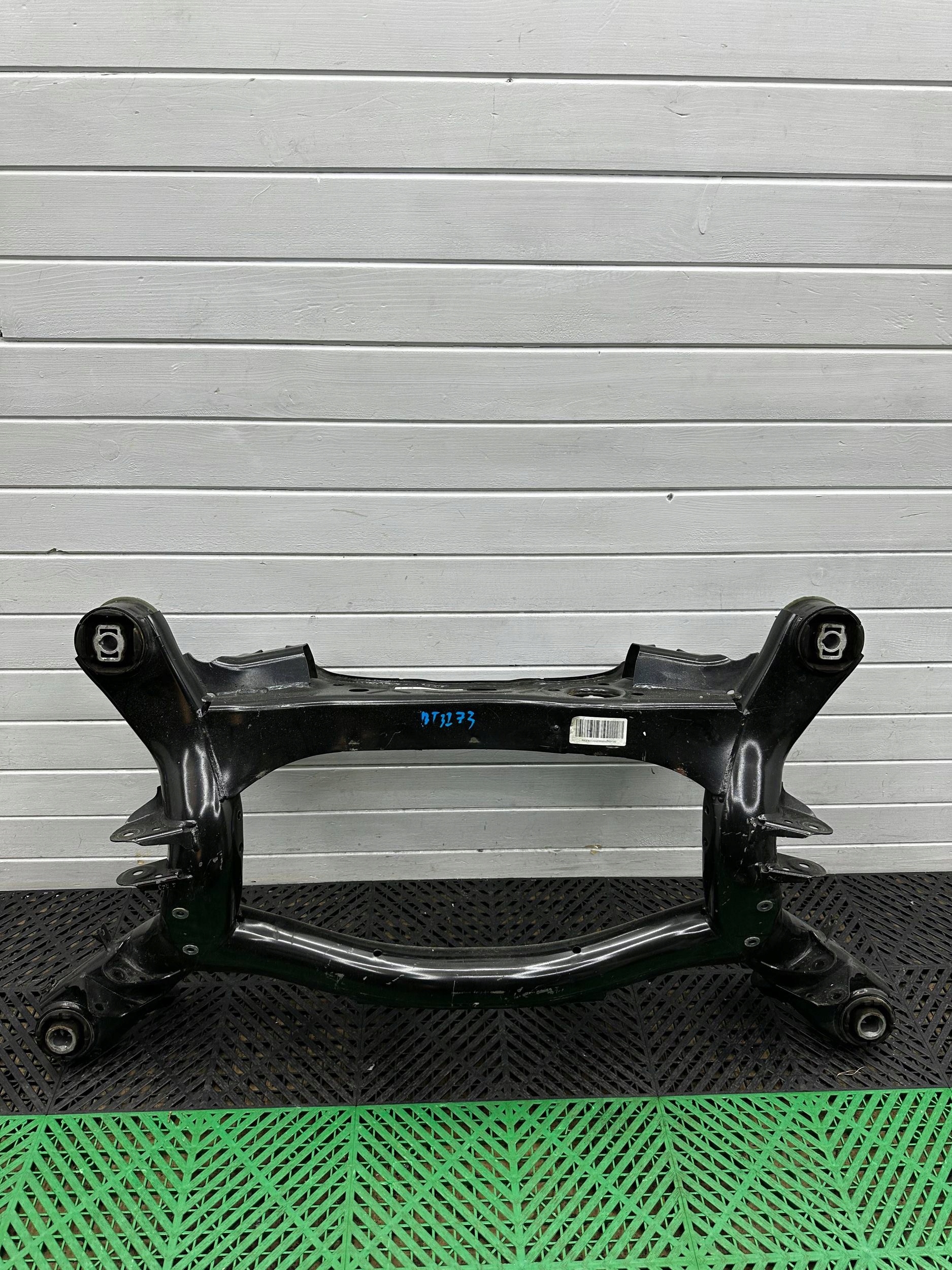 axle beam rear. BMW 4 G22 G23 G24 G26 8831025