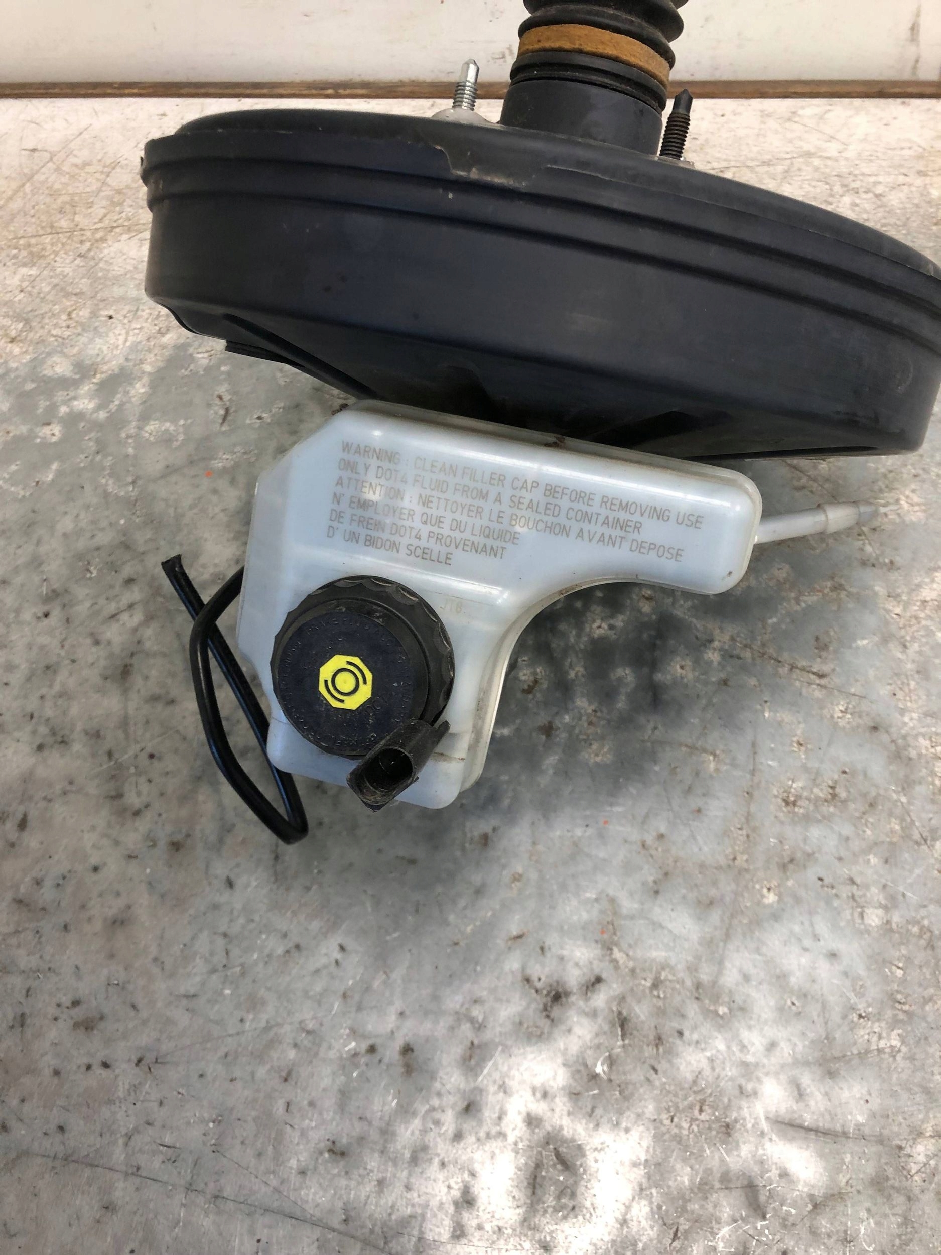 servo kočnice VW TIGUAN 5N1614105C