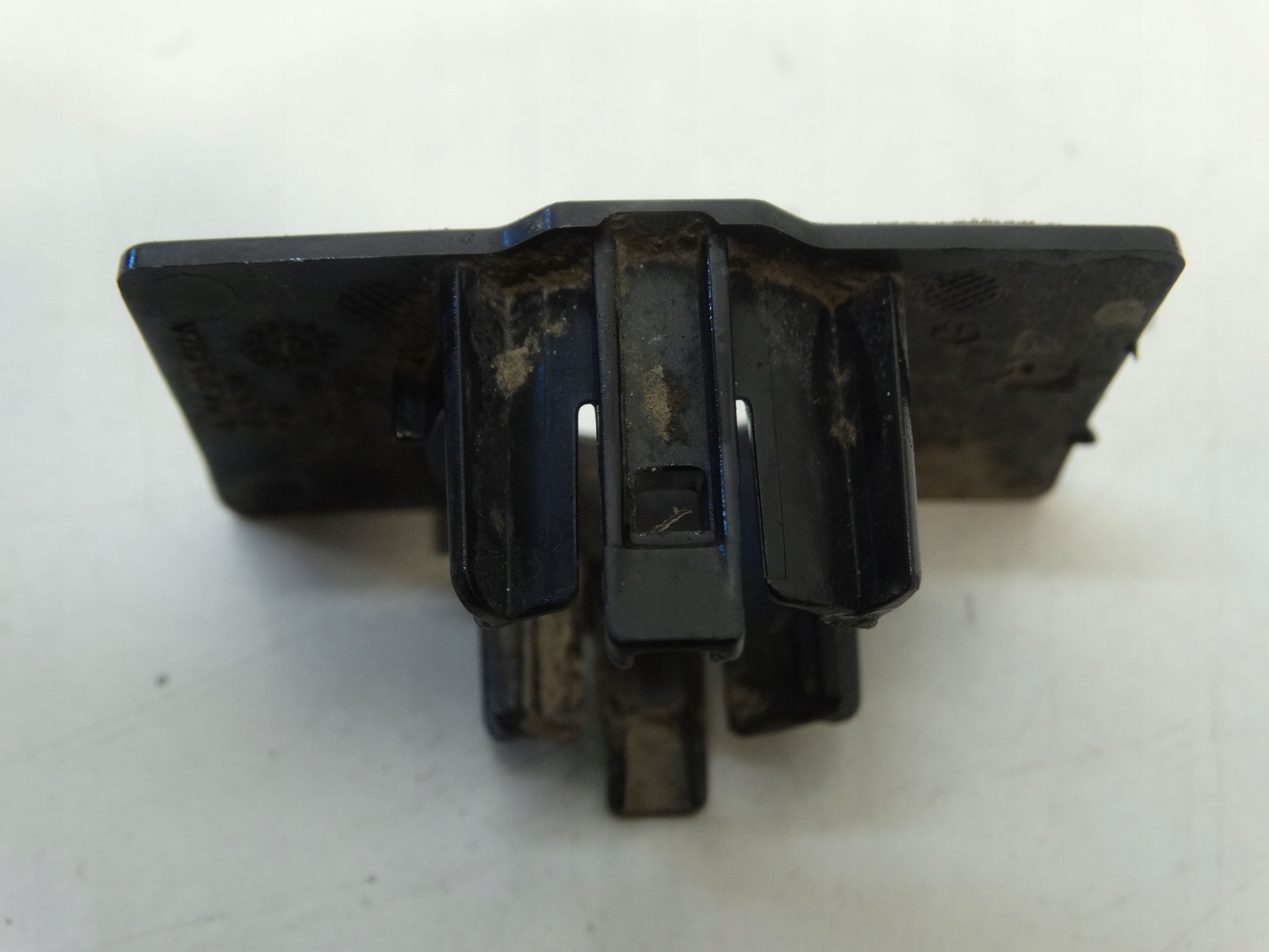 KOSZYK Halter des Sensors Parken heck VW CRAFTER II 7LA919492A