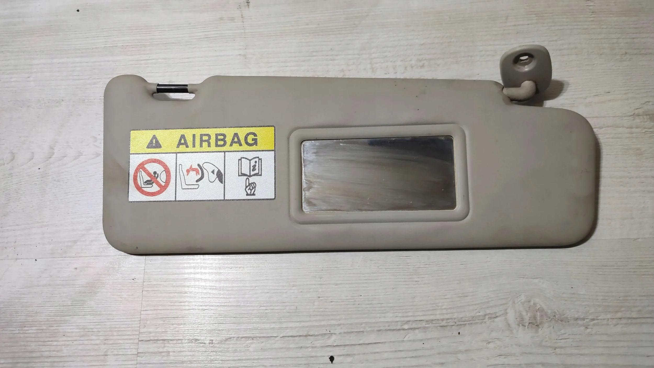 Dacia Duster II 2018 right side cover przeciwsloneczna