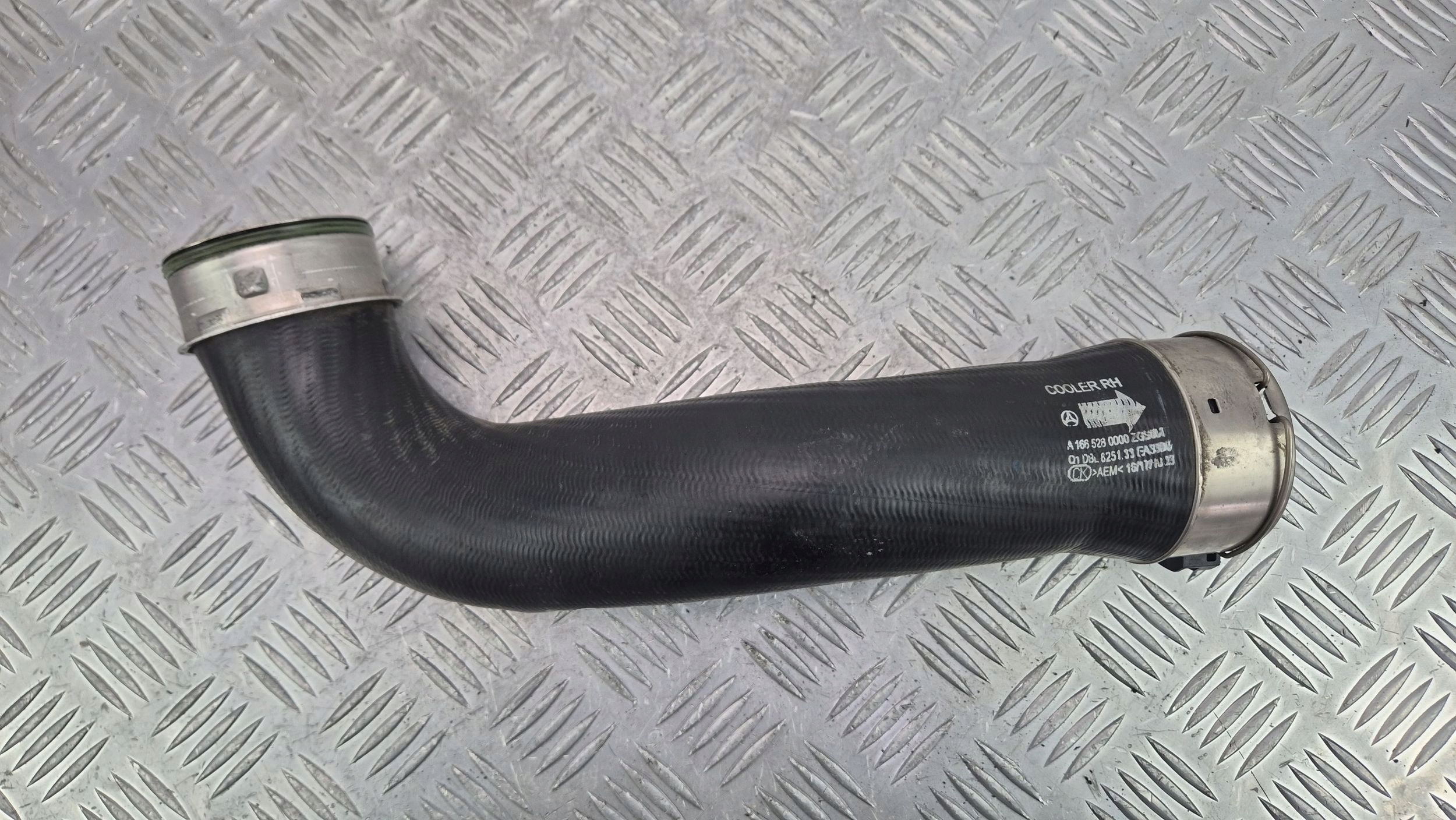 Mercedes ML350d W166 hadice intercoolera A1665280000 OM642.826
