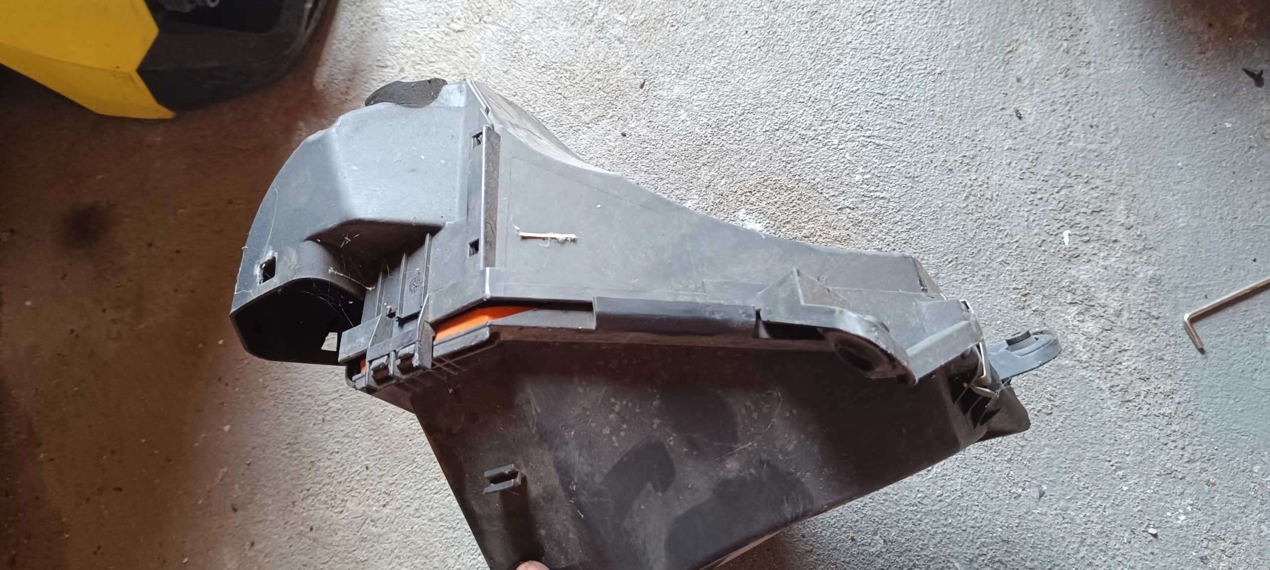 Gehäuse filter luft BMW E90 E92 E81 7797460