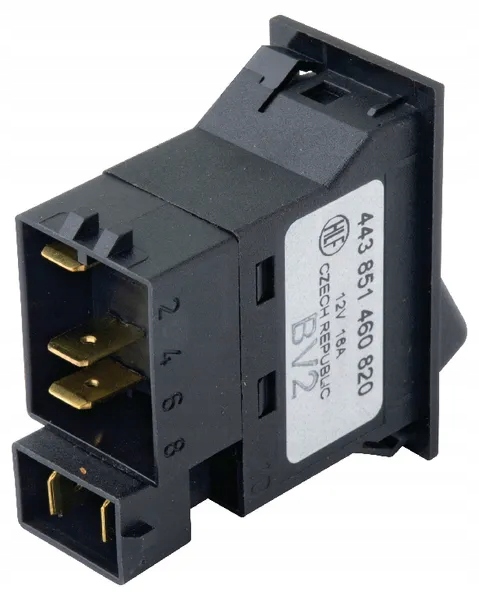 Włącznik przedniej osi napędowej Zetor