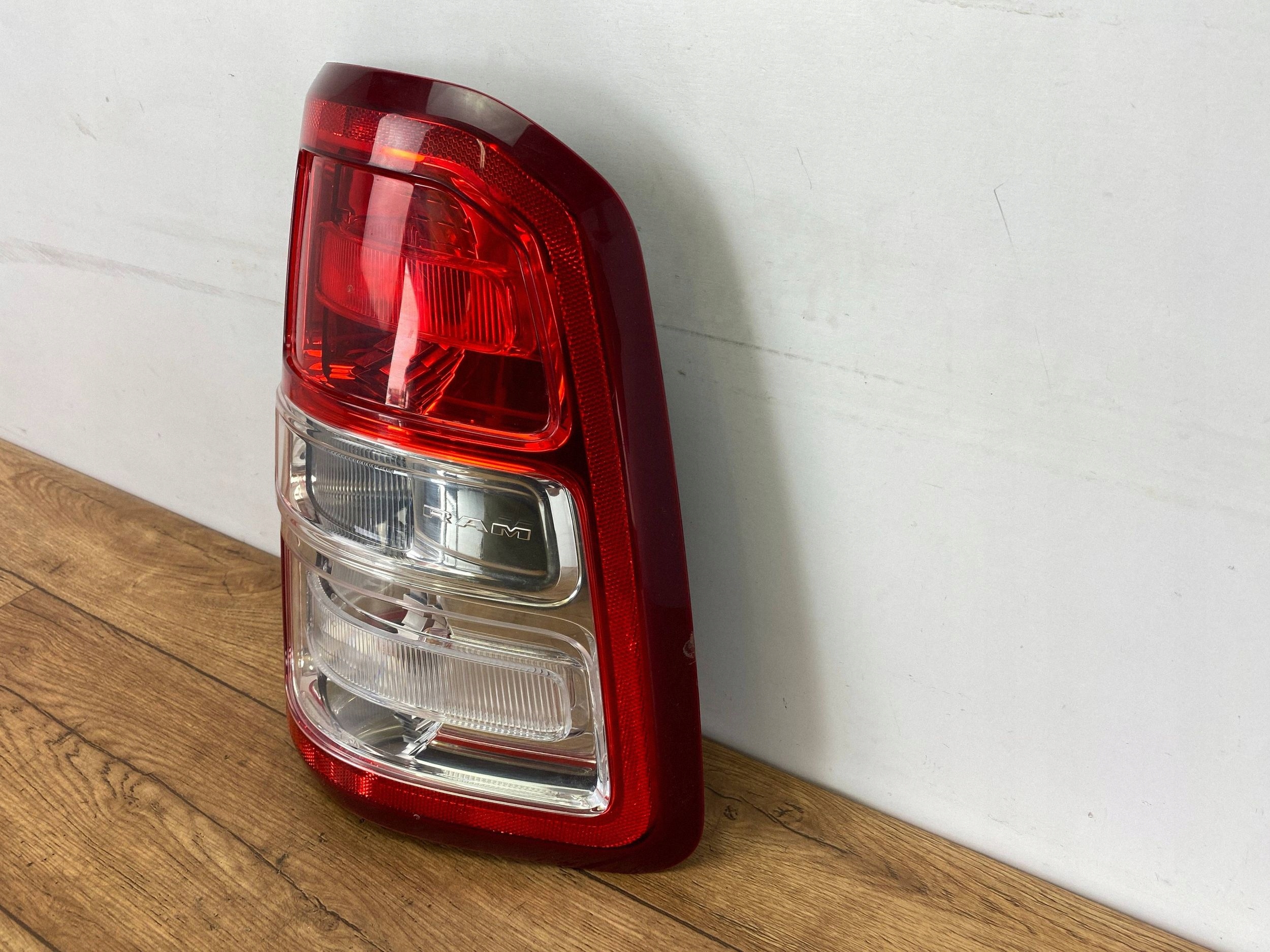 light rear rear part right Dodge Ram 1500 DT 2019+
