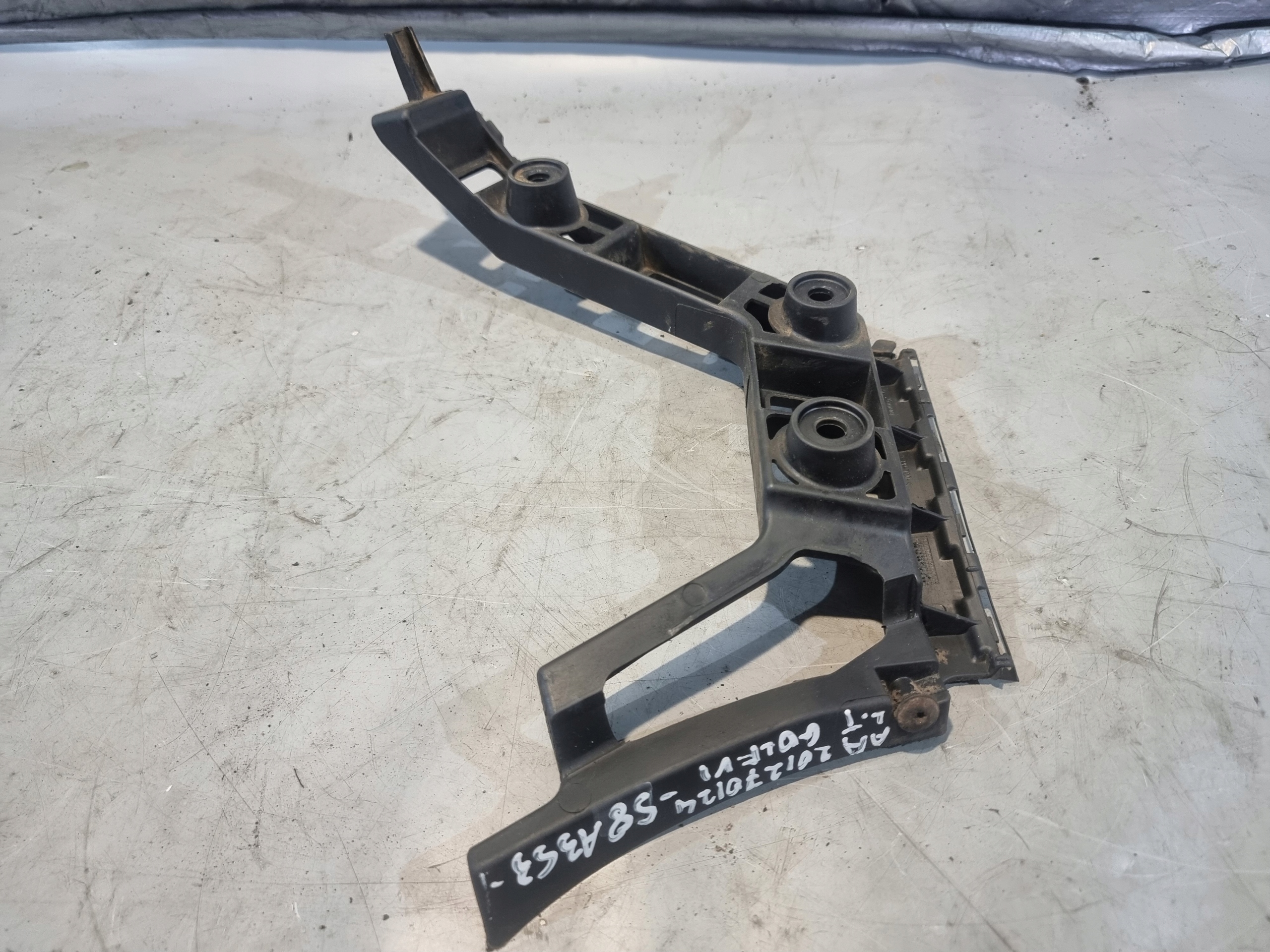 bumper bracket left rear part OE 5K6807393C VW GOLF VI HB 10r