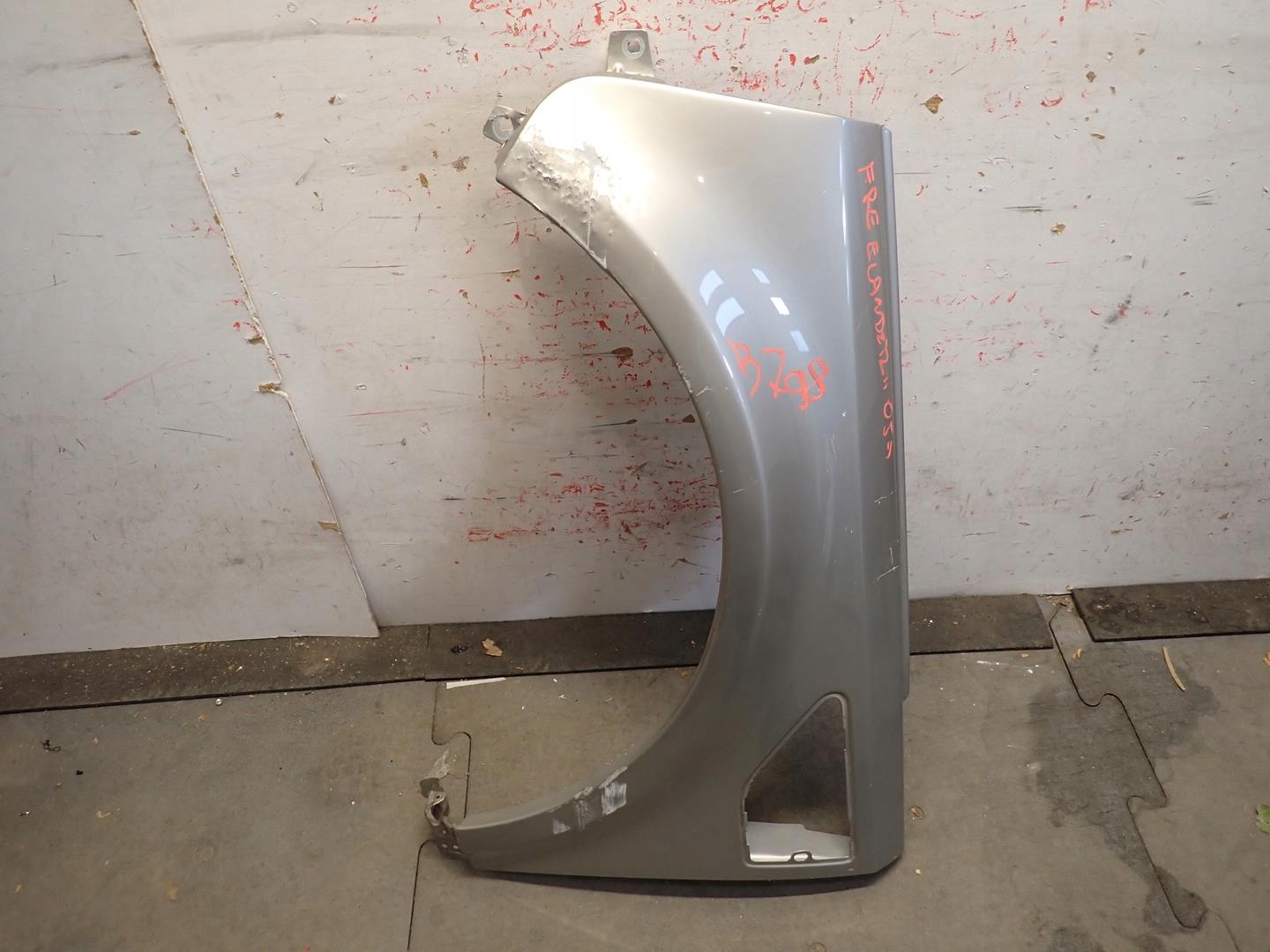 fender front front left LAND ROVER FREELANDER II 2005