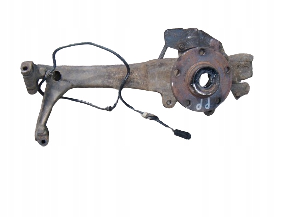 AUDI A4 B5 1994 - 2001 1.9 TDI PIASTA ZWROTNICA PRAWY PRZÓD