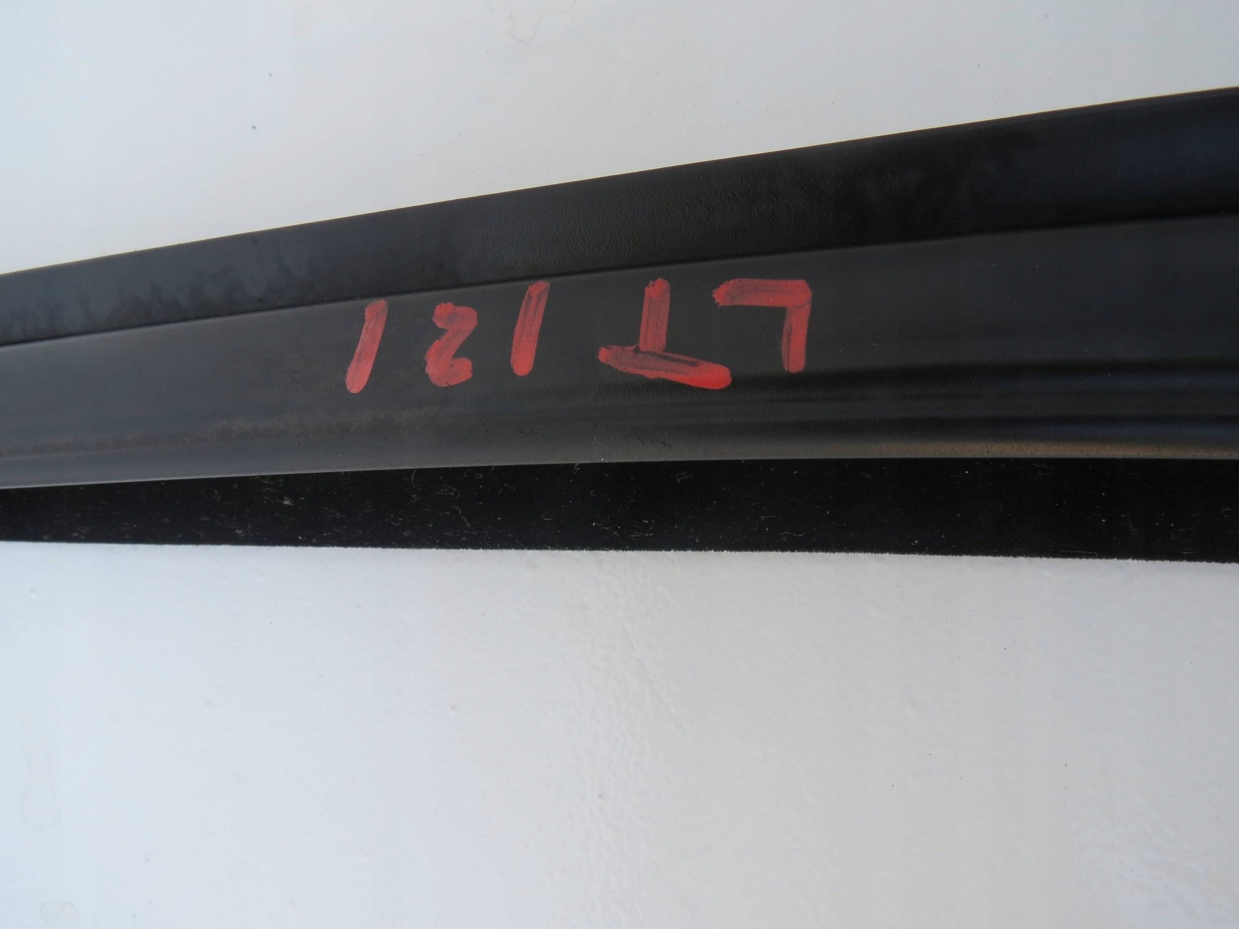 moulding gasket door right / left rear part VOLVO V60