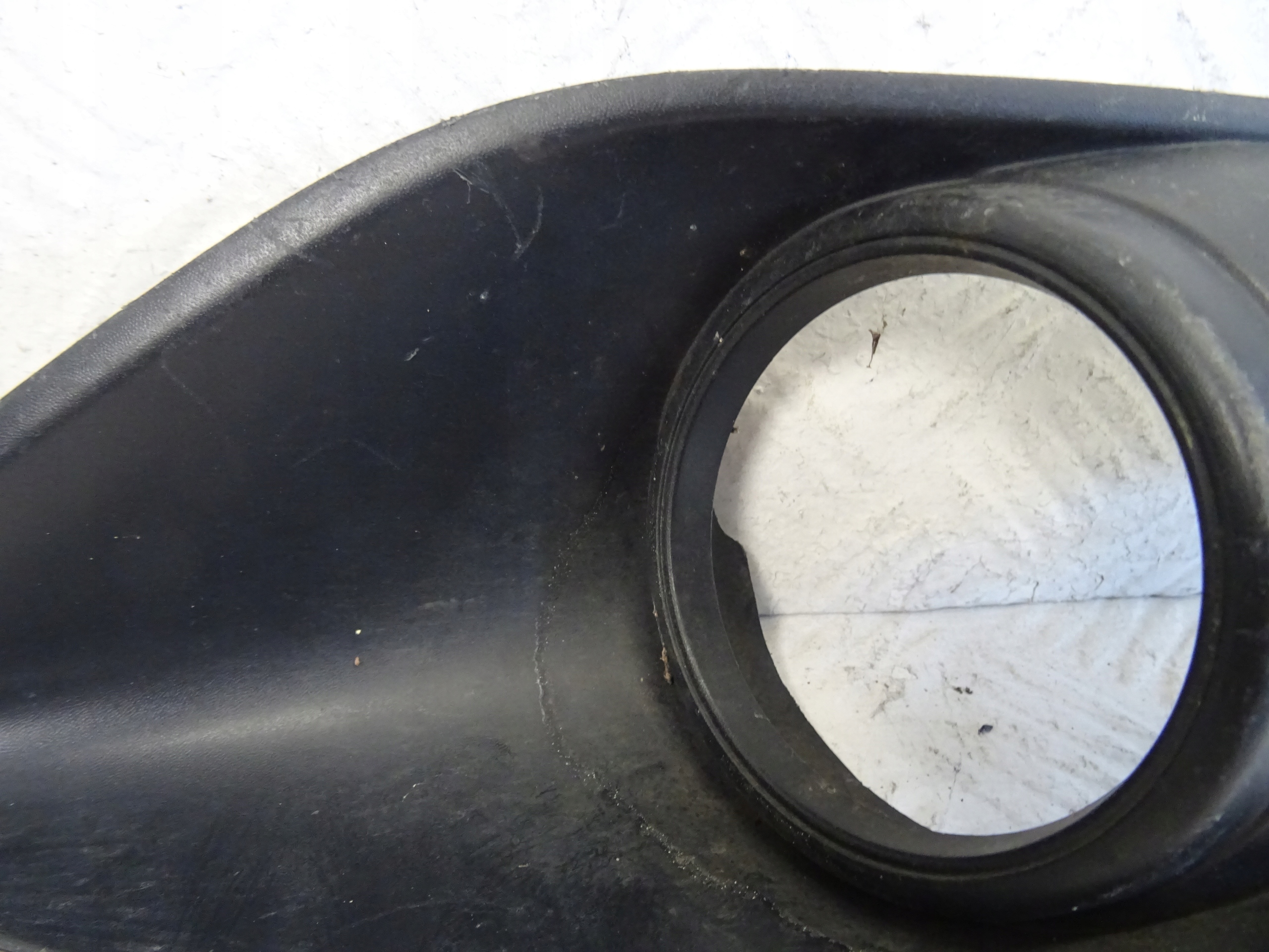 grid of a bumper front front right MITSUBISHI OUTLANDER III 6400H702