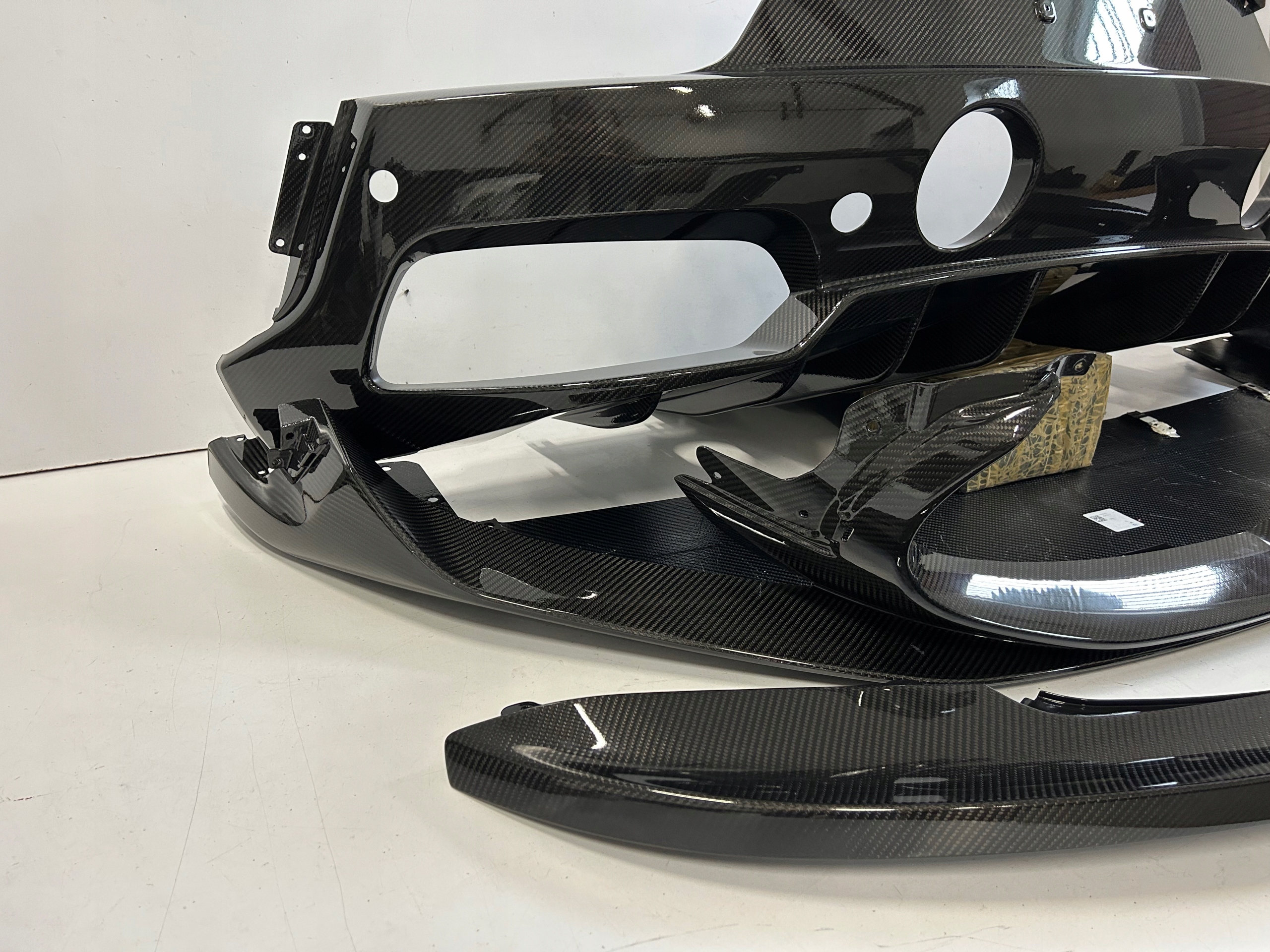 MASERATI MC20 running board Carbon front bumper rear Front Rear Bumper