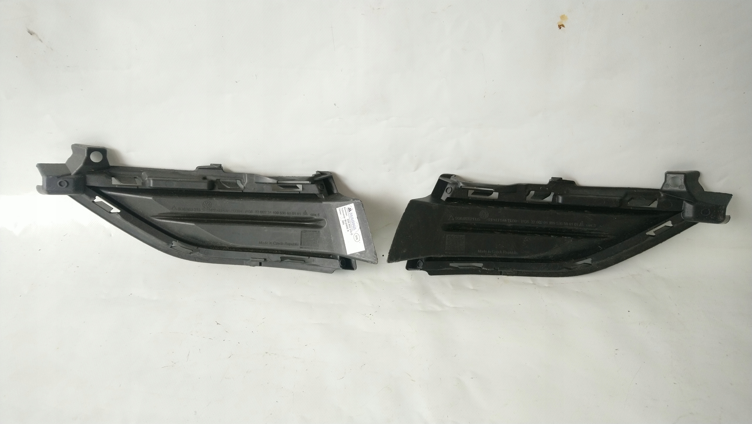 2X grid right left of a bumper front GOLF VII LIFT