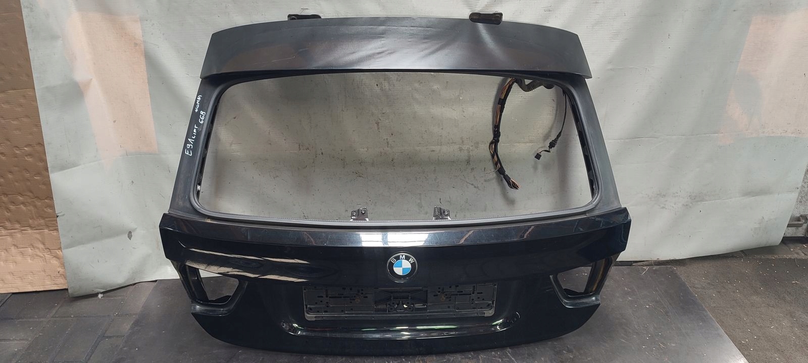 trunk door boot BMW E91 LIFT 2,0D 668