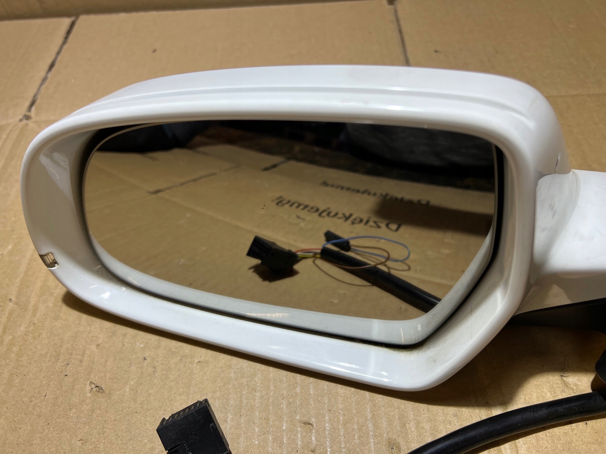 AUDI A5 8T 3D COUPE mirror left 6+2 PIN LY9C