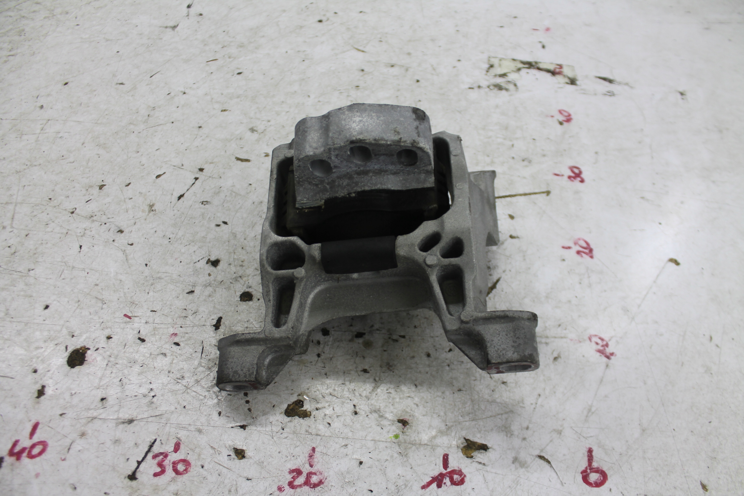 holder engine mount MAZDA 3 III BM 2.2 SKY-D 13-18
