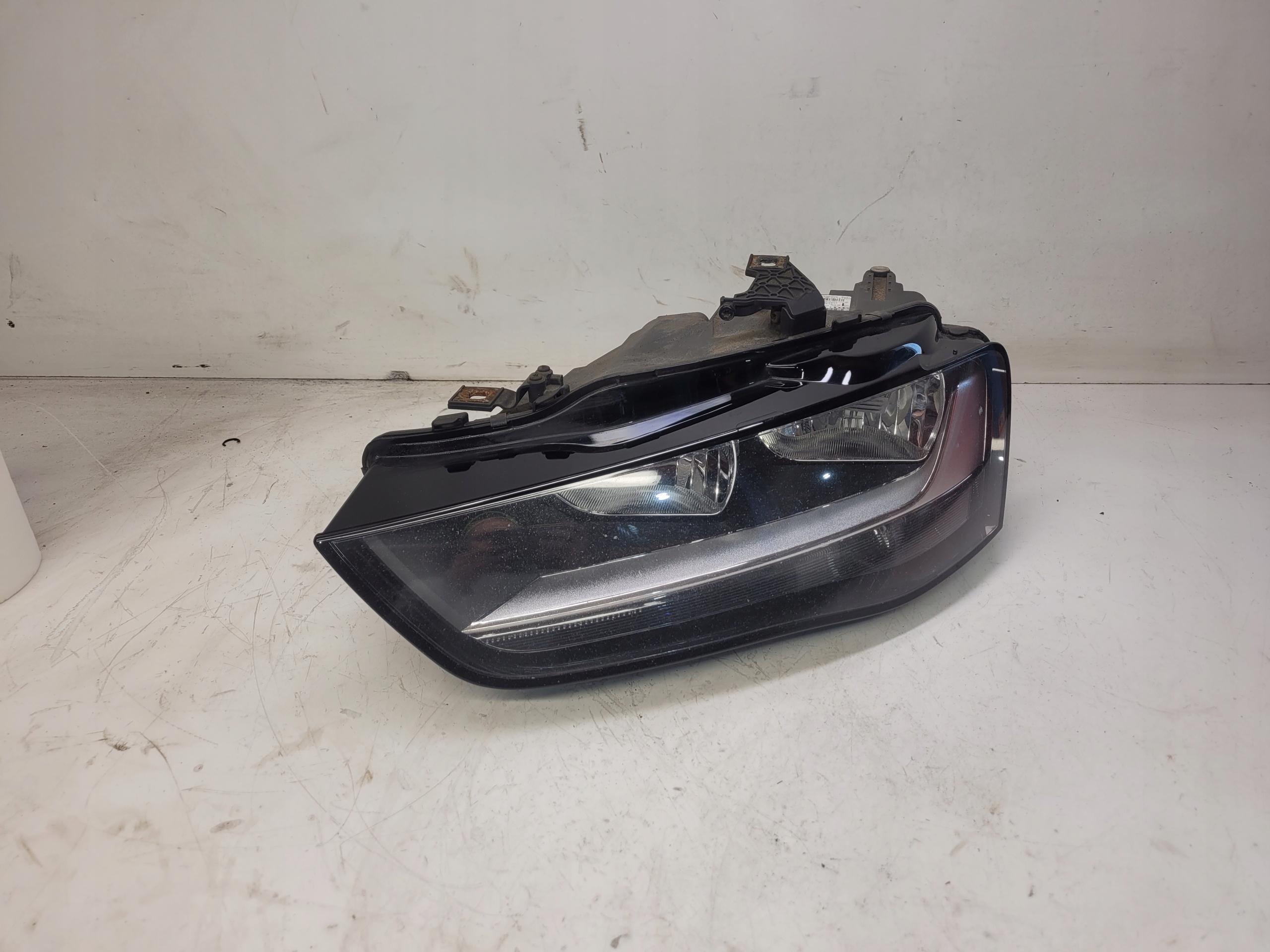 REFLEKTOR left front AUDI A4 B8 LIFT 8K0941003AC