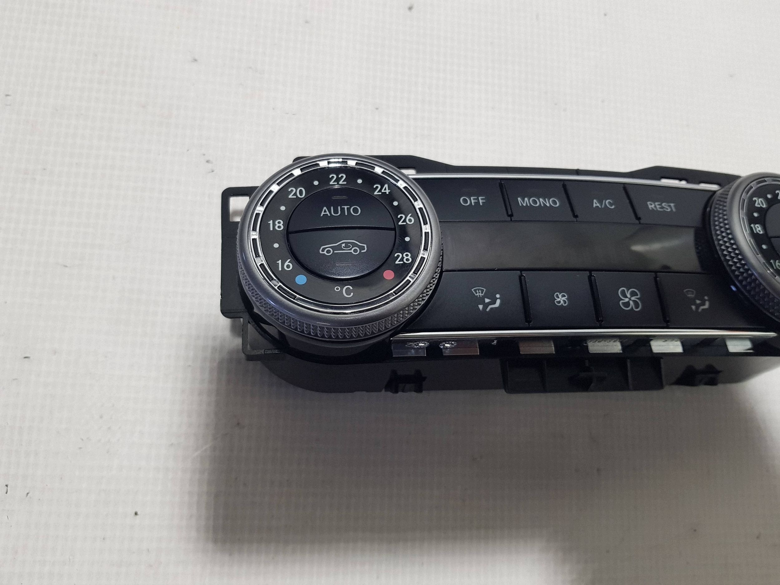 Panel KLIMY klimatizaci Mercedes C W204 A2048305890