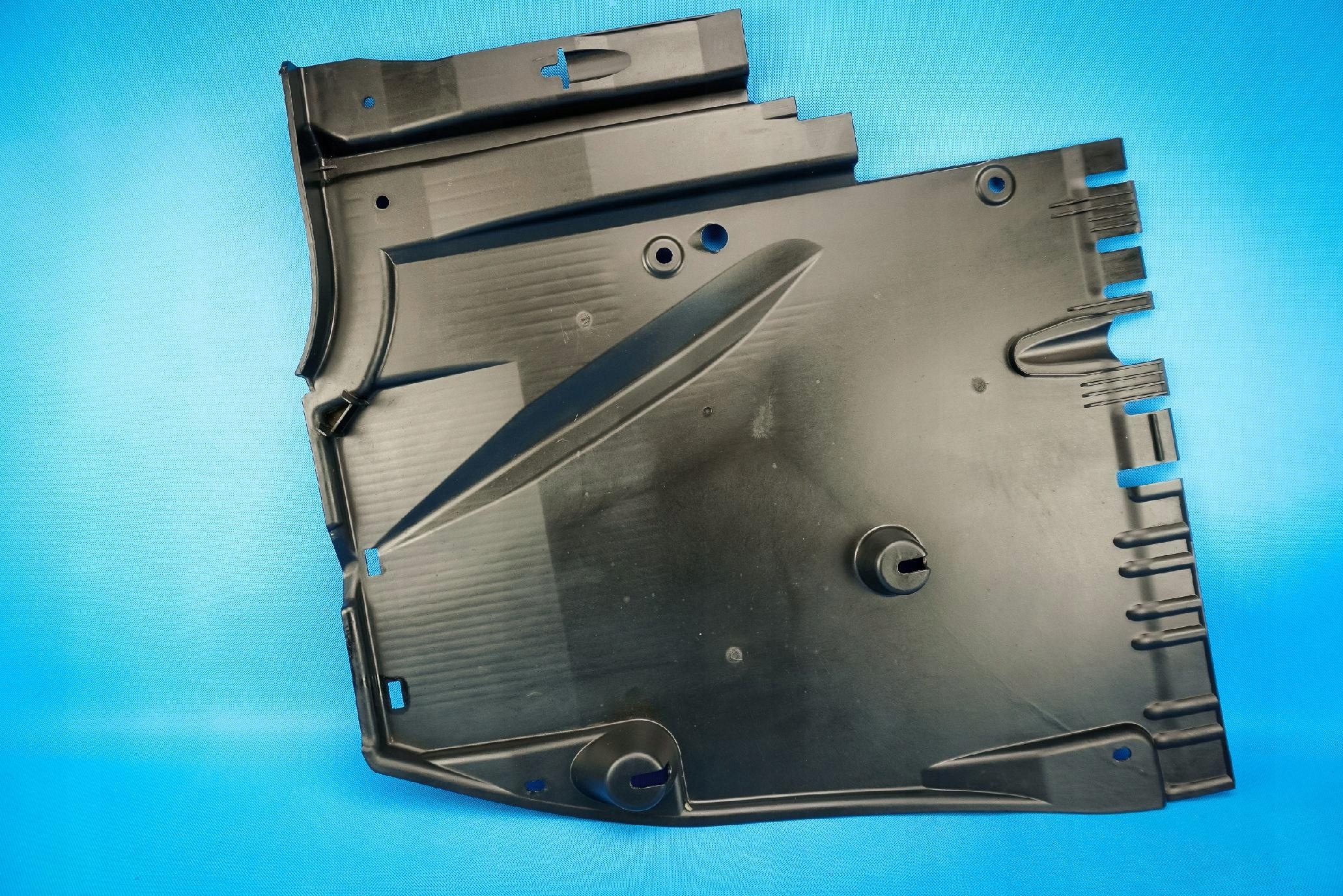 cover chassis left Audi A5 S5 Spb 8T8825215B