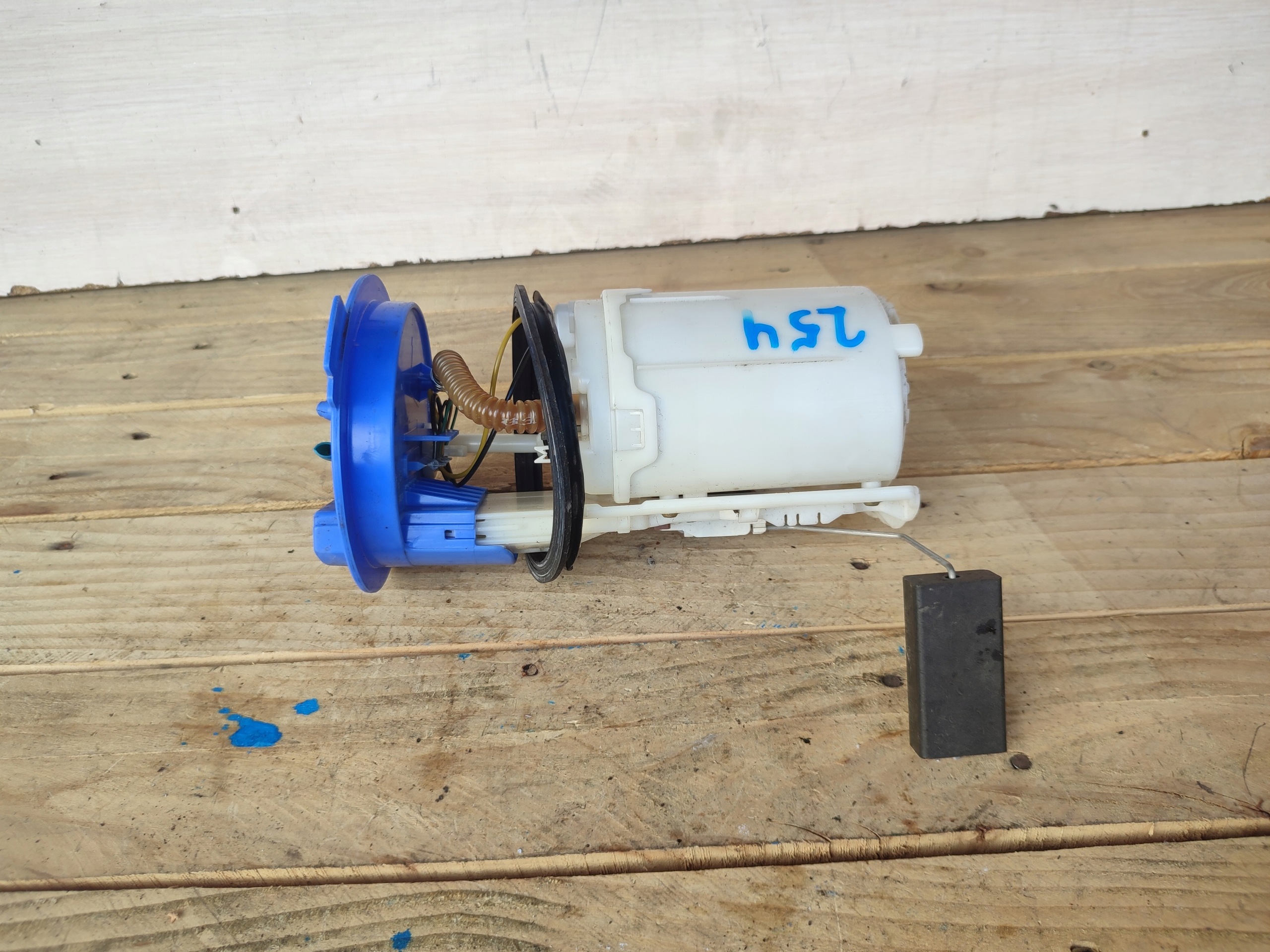 feed pump VW JETTA III 2.0 150KM 04-13 1K0919051AE