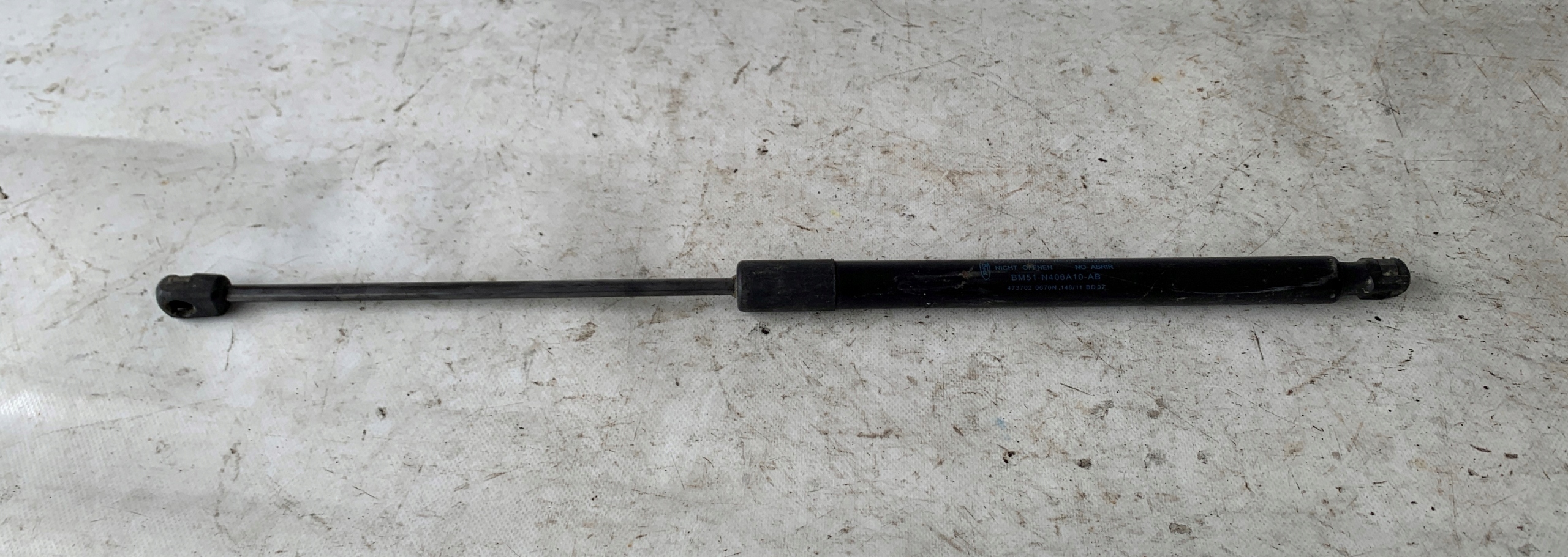 # damper bonnet FOCUS MK3 KOMBI BM51-N406A10-AB