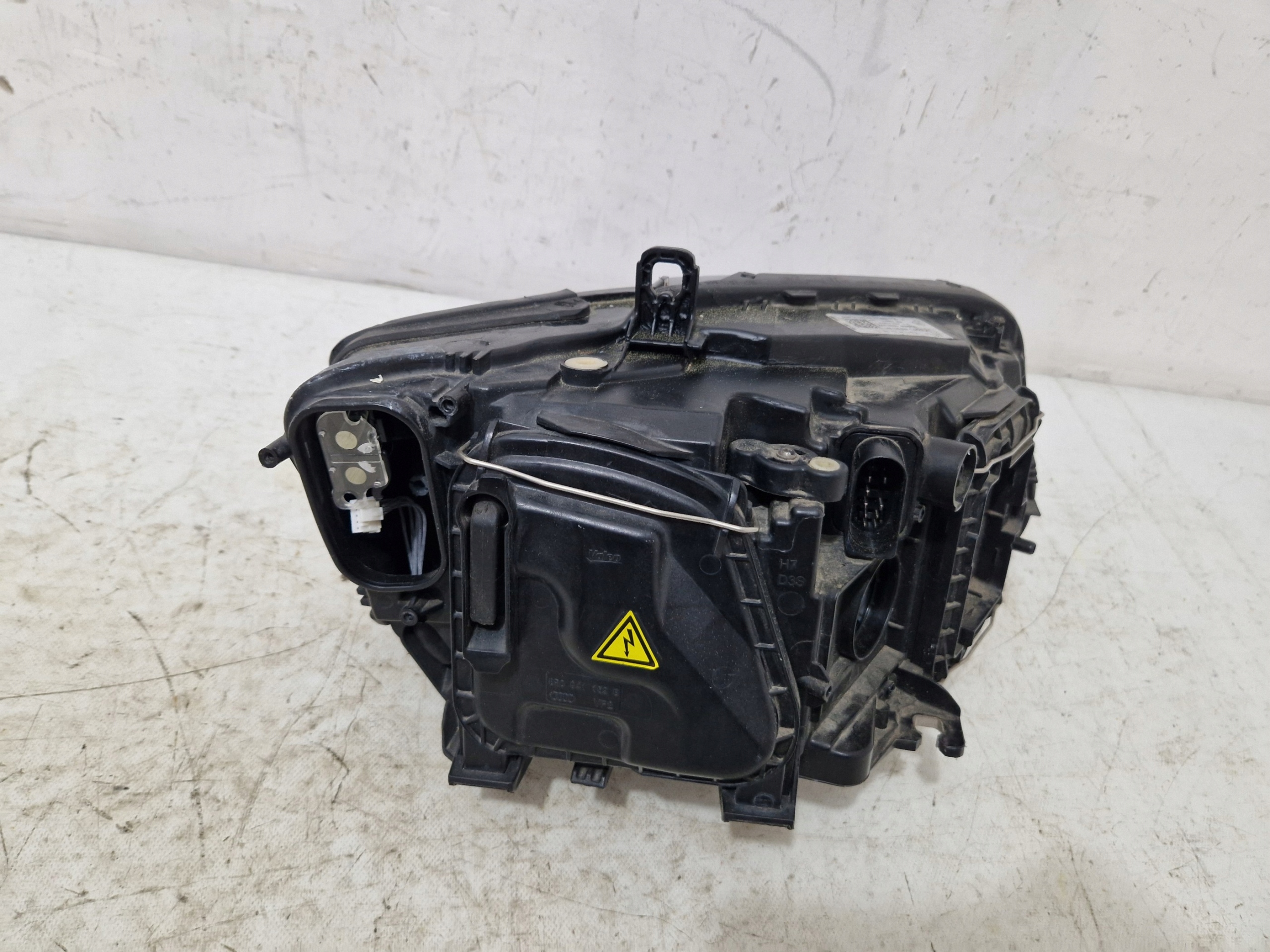 AUDI Q5 8R LIFT 12-16 light front left BI XENON LED 8R0941005