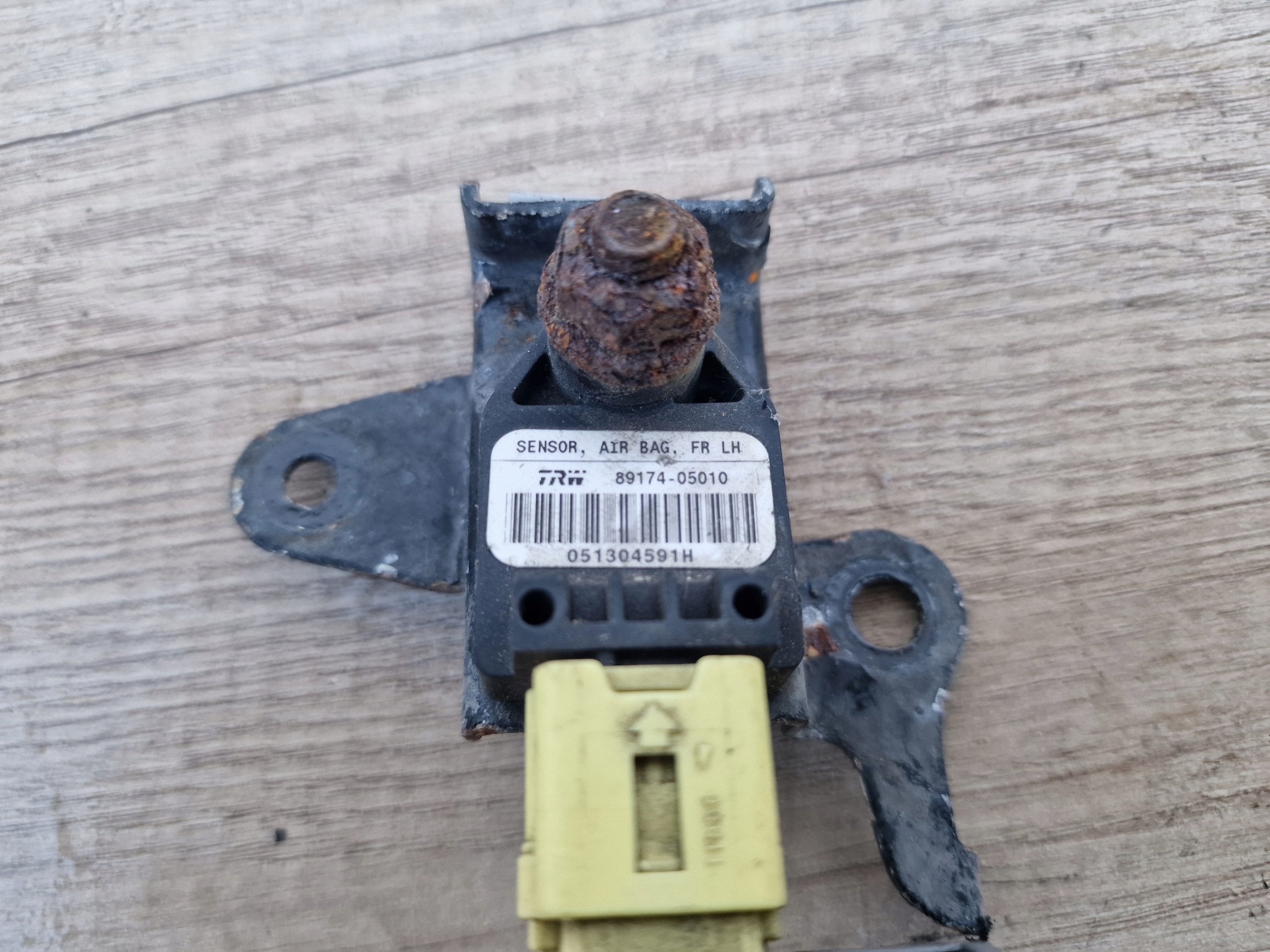TOYOTA AVENSIS T25 impact sensor left front OE