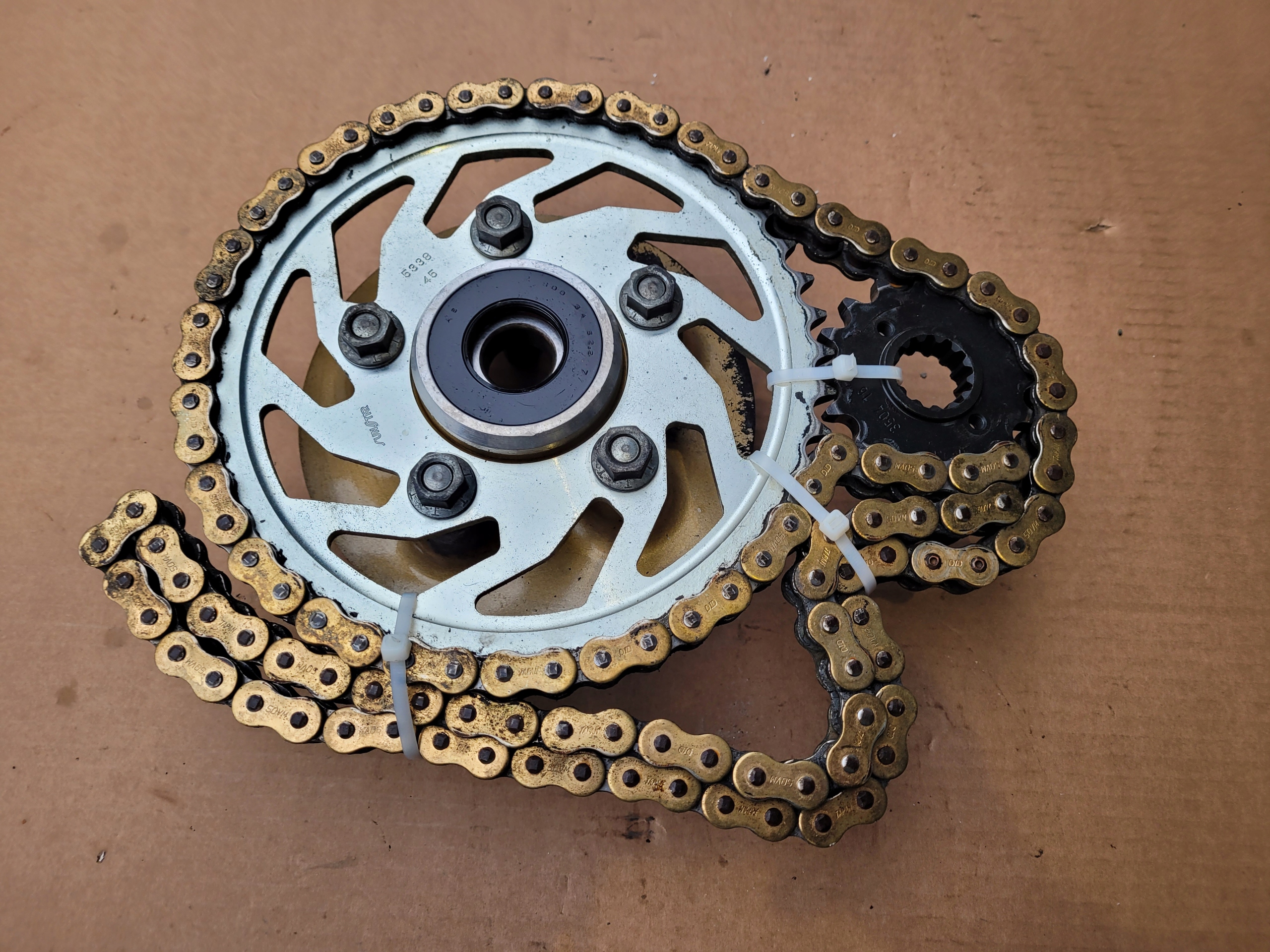 Honda VF 750 F RC 15 привід ланцюга зірочки