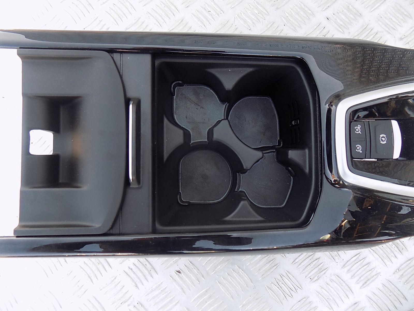 renault KOLEOS II РЕСТАЙЛИНГ тунель середина
