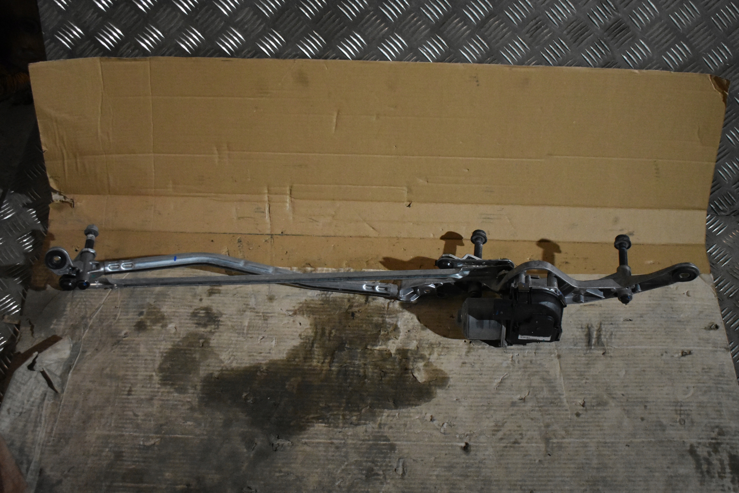 IDEALNY Wischergestänge MERCEDES W206 W214 1