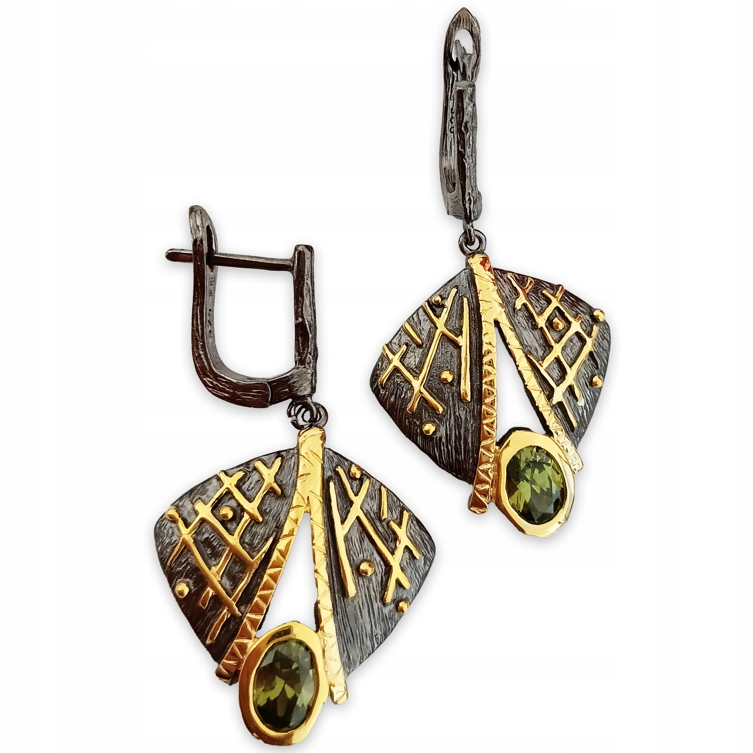 Náušnice z černého stříbra 925 s moderním vzorem a pozlacením zirkony