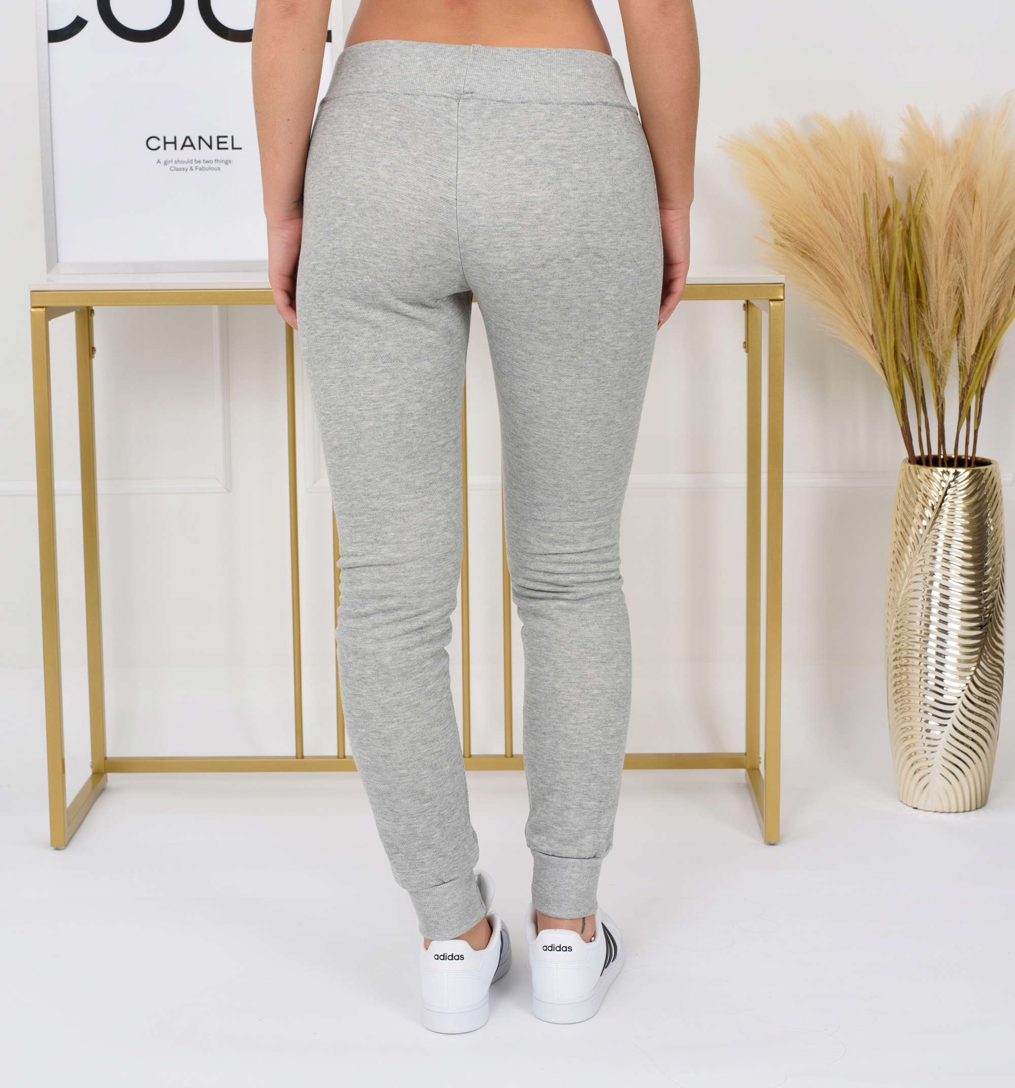 CK01 roz. S DAMSKIE SPODNIE DRESOWE GŁADKIE Fason inny