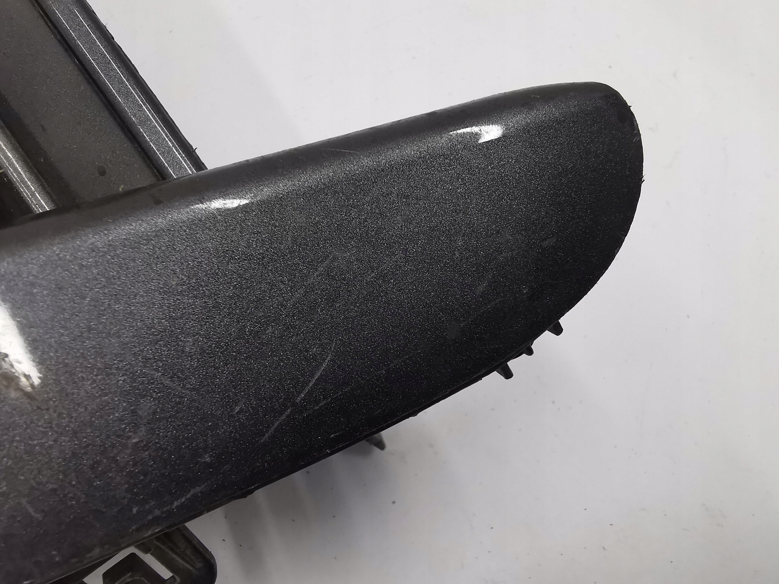 grid frame of a bumper right TOYOTA COROLLA E16 / 81481-02650
