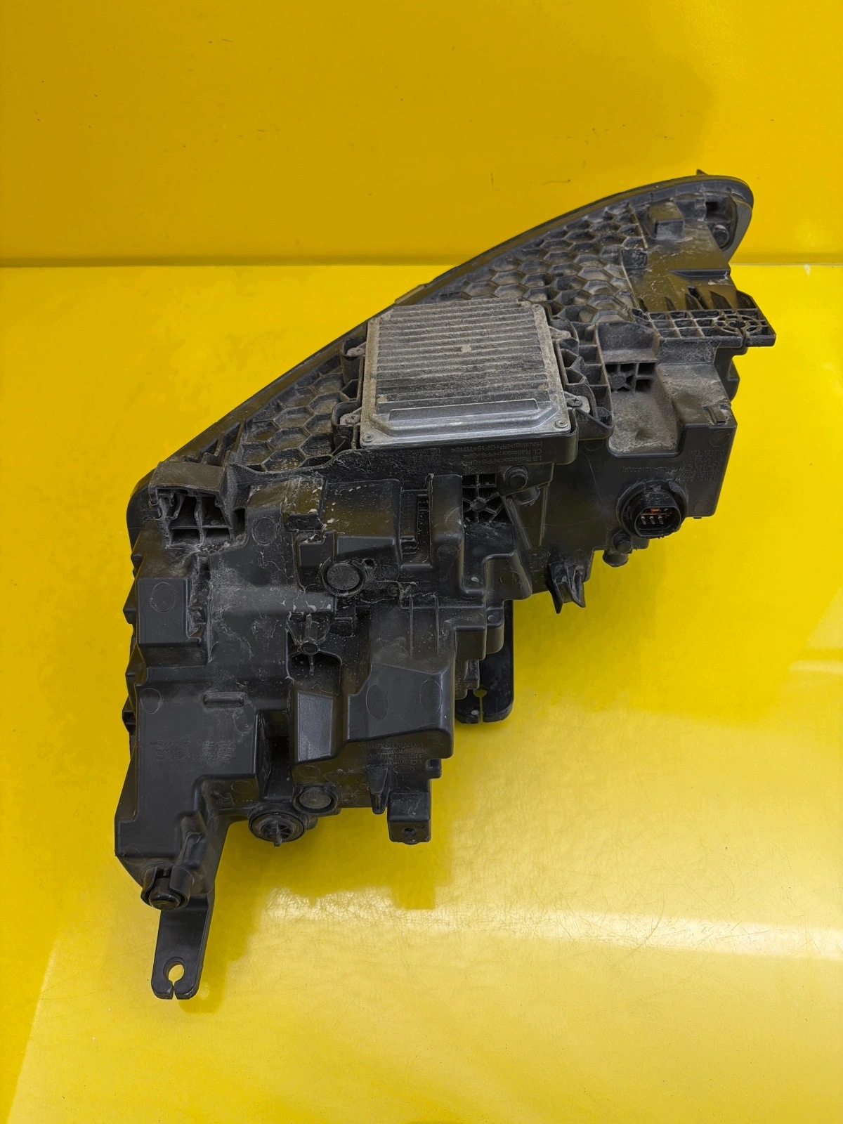 light front right BYD HAN complete HCE-4121020F