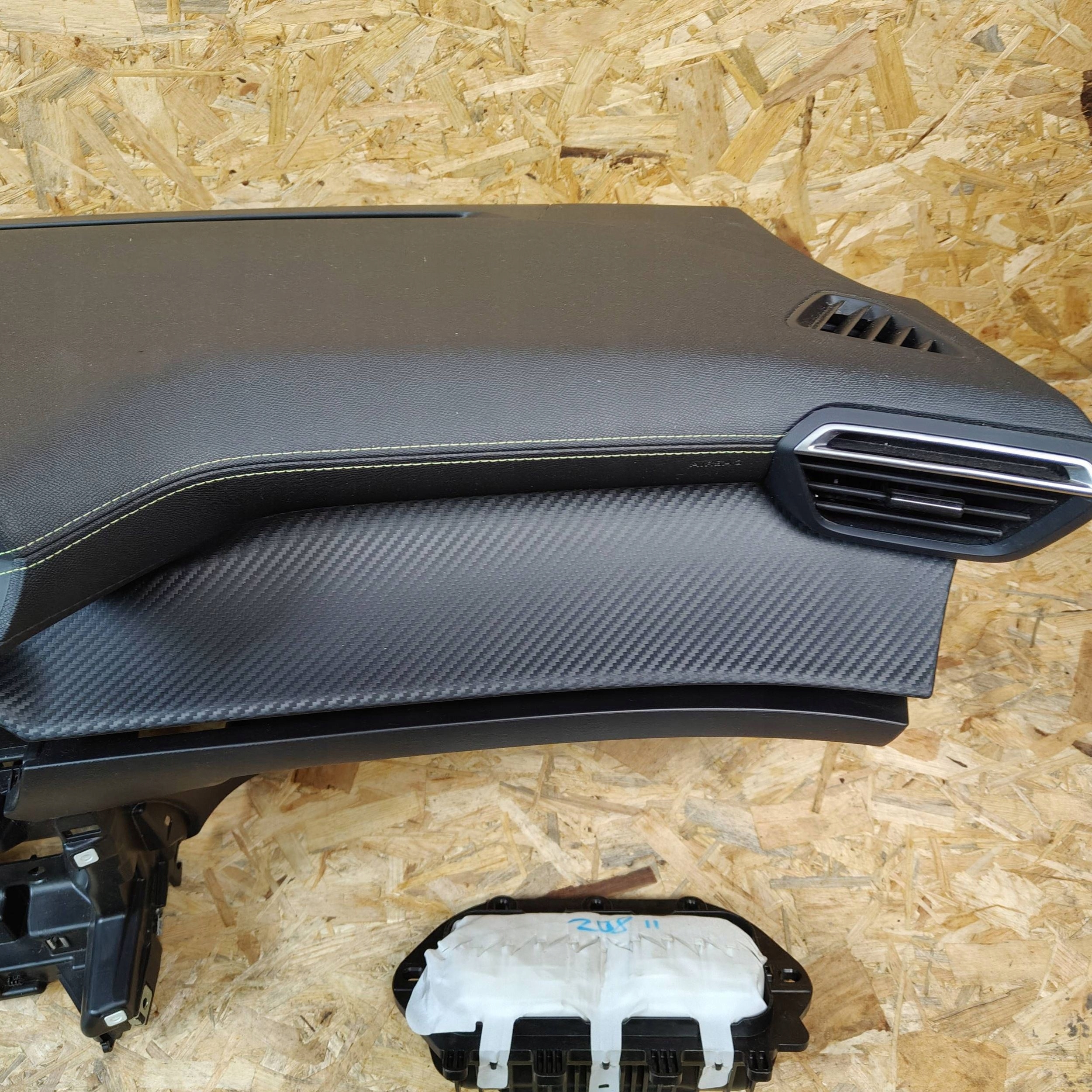 dashboard instrument panel Komplet Peugeot 208 II 2008 II