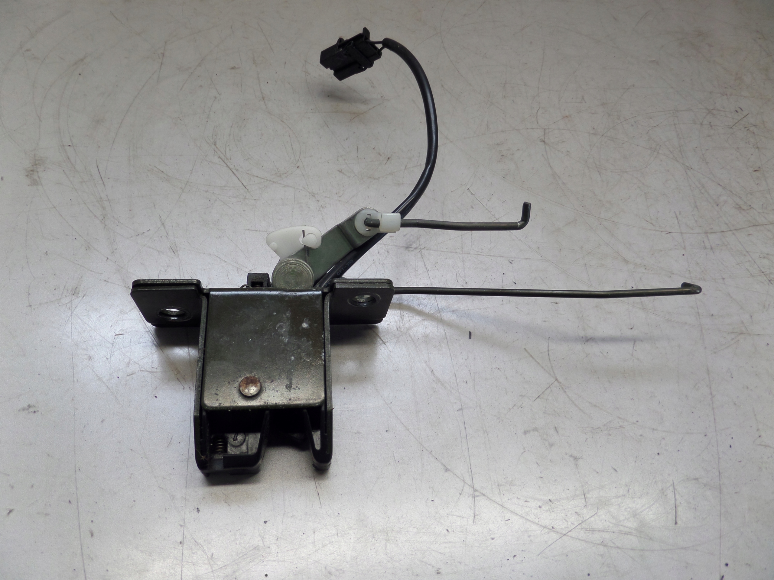 BRILLIANCE BS6 lock bonnet boot
