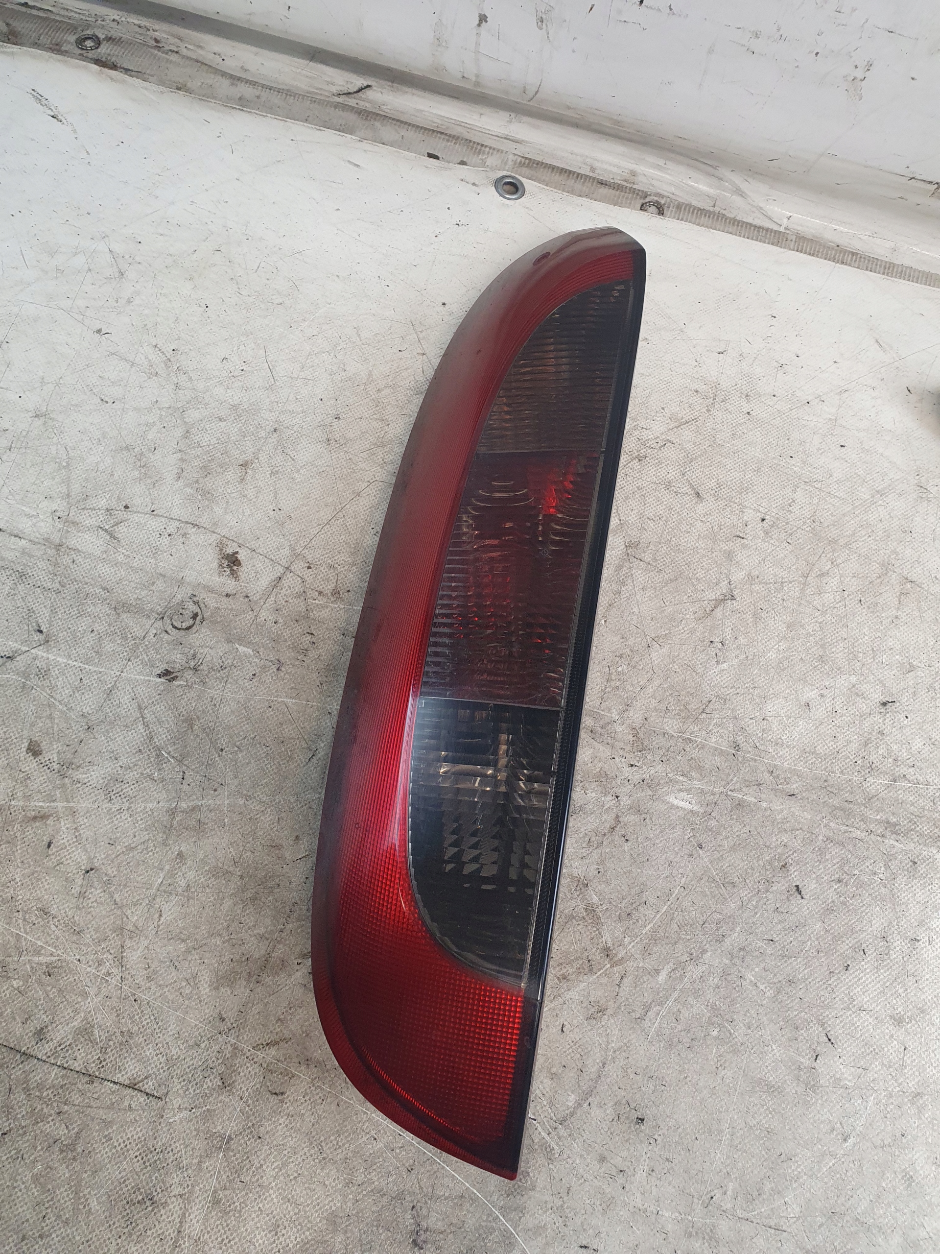 light left rear part OPEL CORSA C 01r.