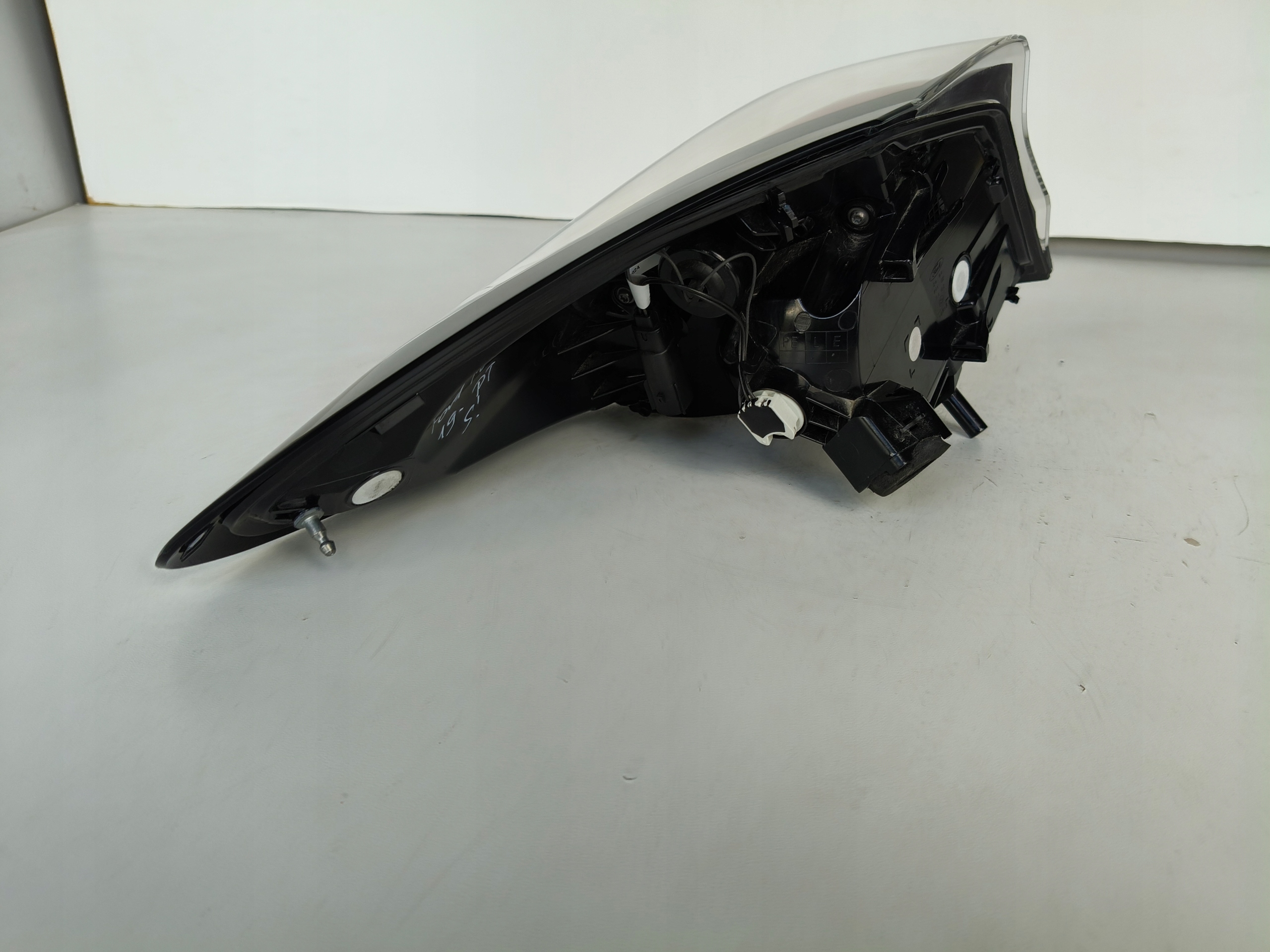 light right rear FORD PUMA 19