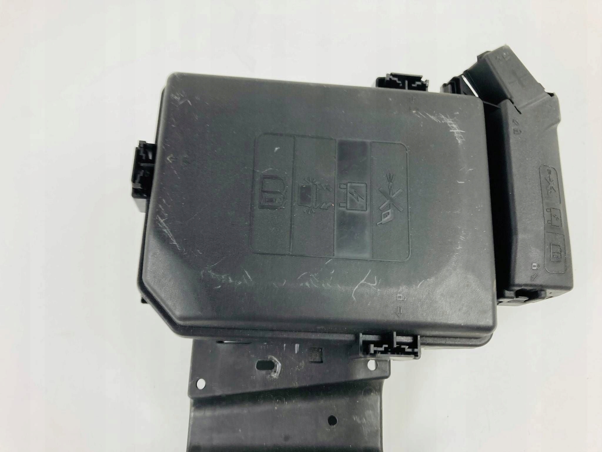 OPEL ASTRA V K Module fusibles 39227409