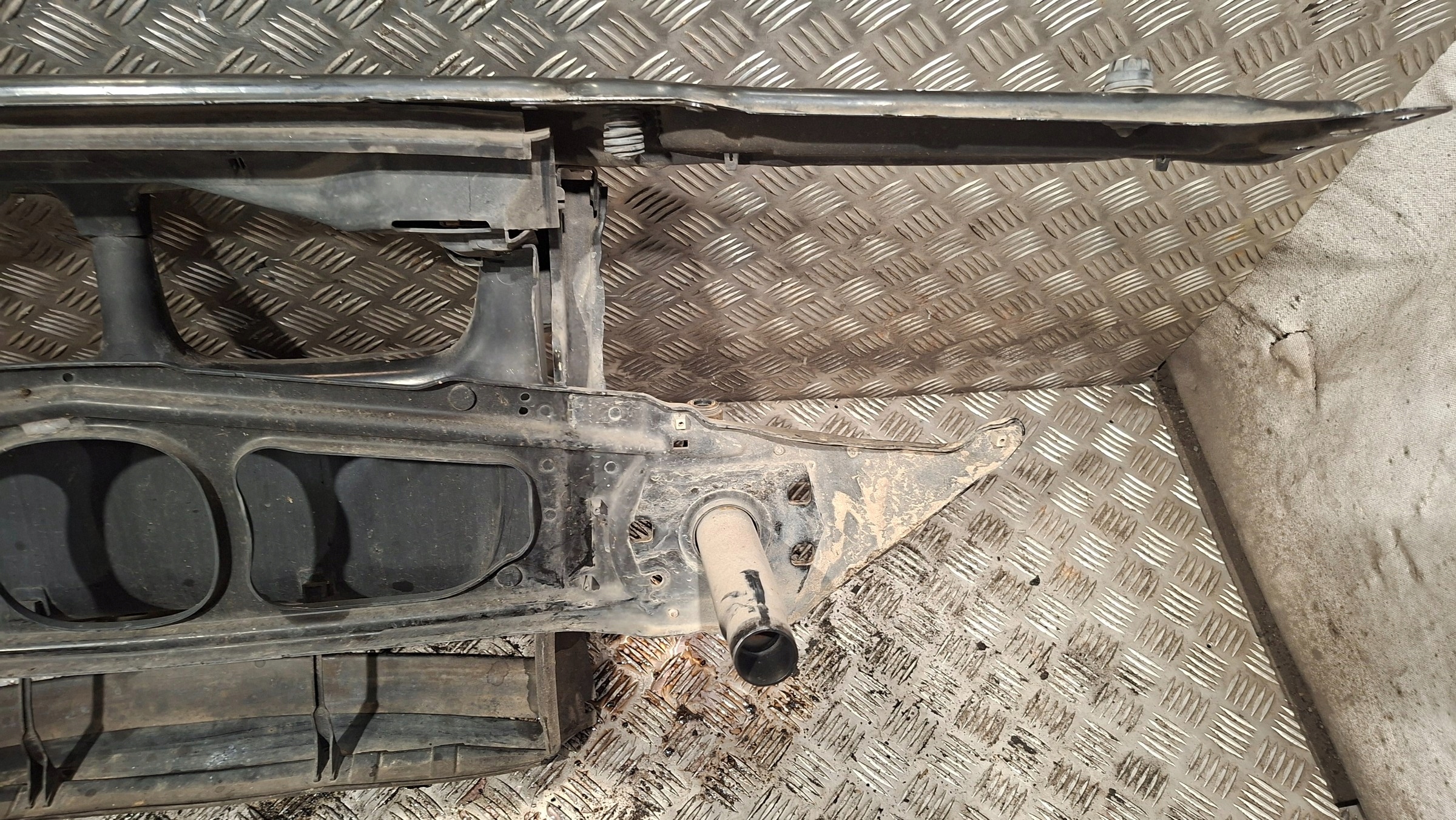 support panel for radiators pillar BMW E46 2.0D