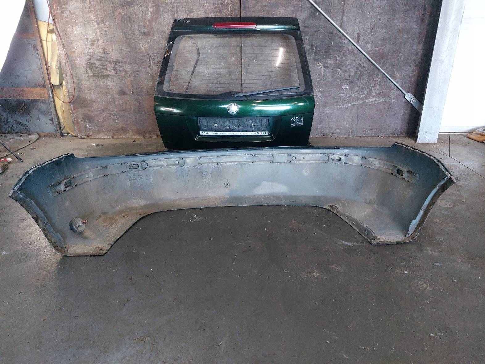 complete rear part trunk door boot lights SKODA FABIA and 9570