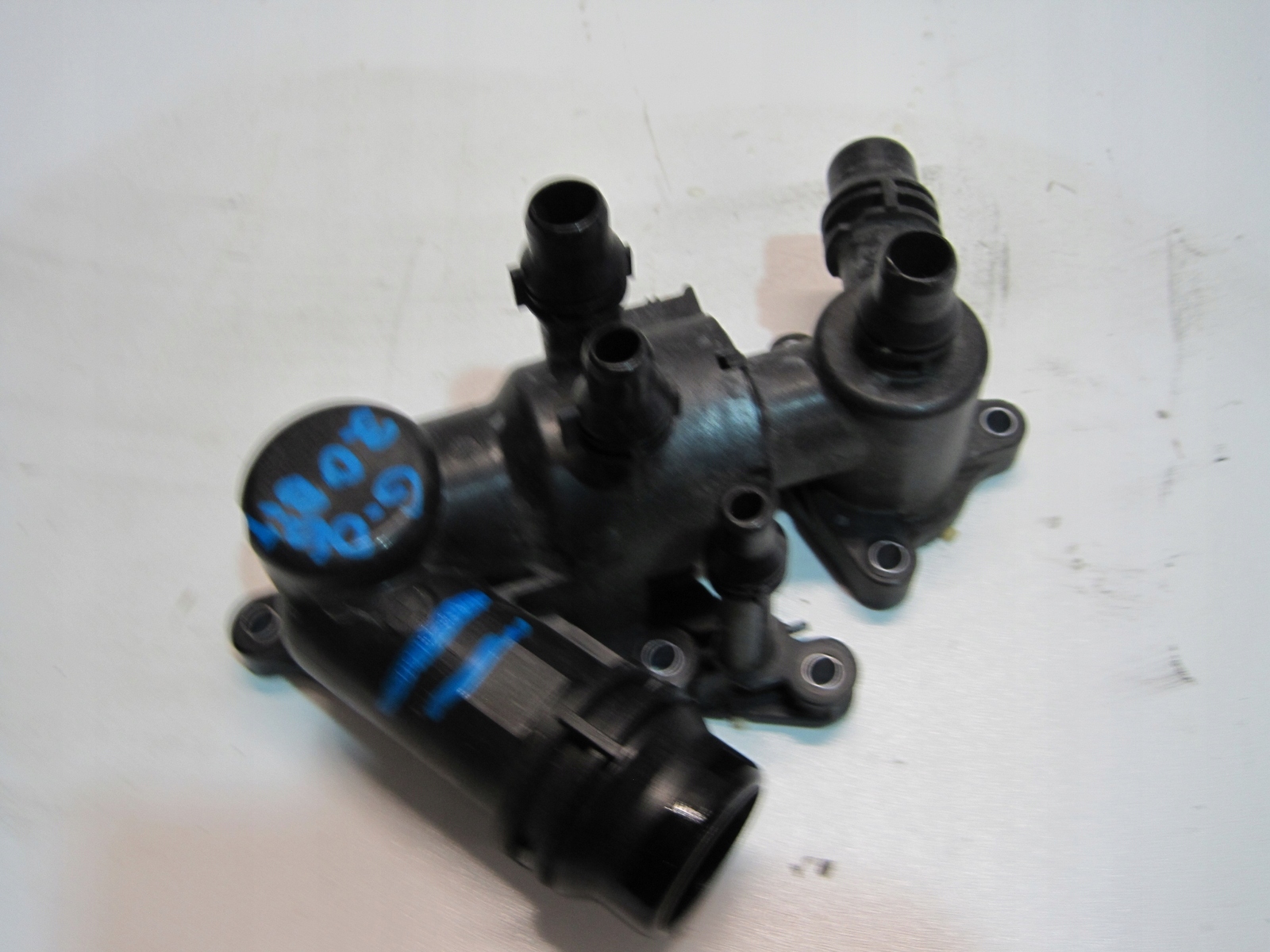 csomag TERMOSTATU BMW X6 G06 3,0D 8596115