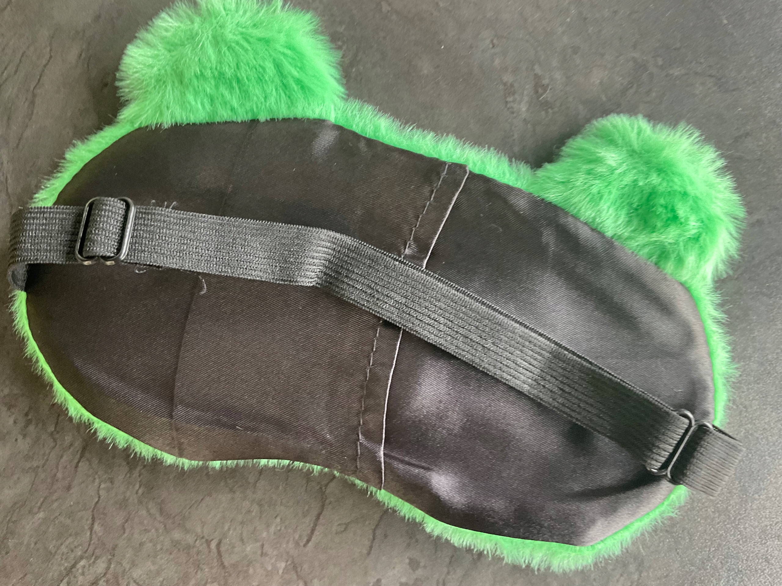 OPASKA NA OCZY MASKA DO SPANIA SNU RELAKSU MASECZKA zielona żabka ŻABA Model na oczy