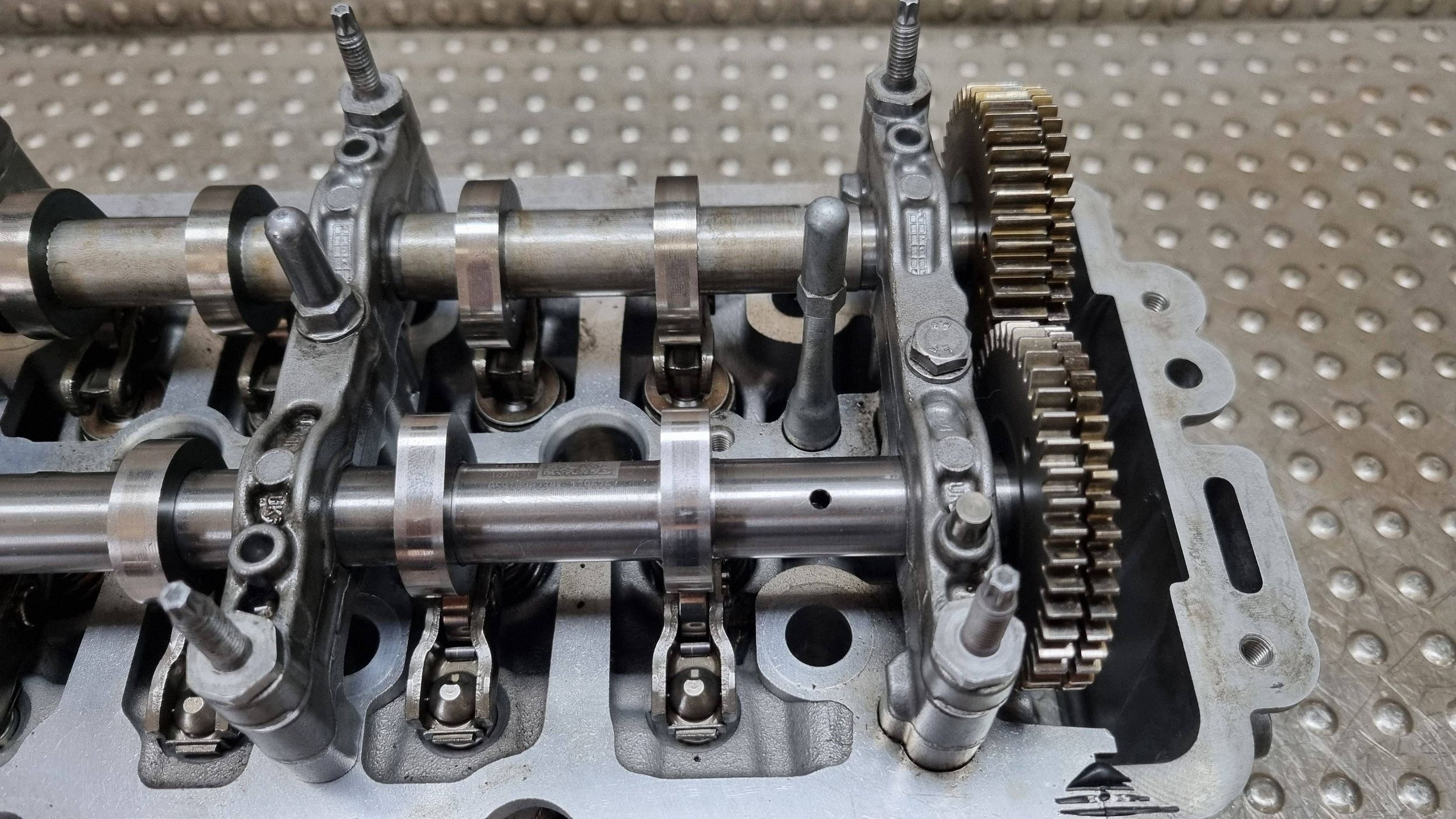 head. complete right 0594CD AUDI A6 C8 A7 A4 S4 B9 Q5 A8 D5 3.0 TDI DEW