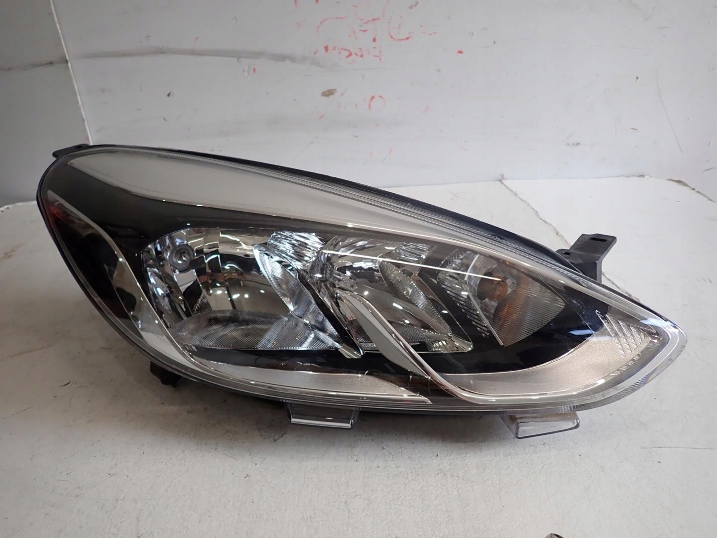 light front front right FORD FIESTA MK8 2017- H1BB-13W029-AE