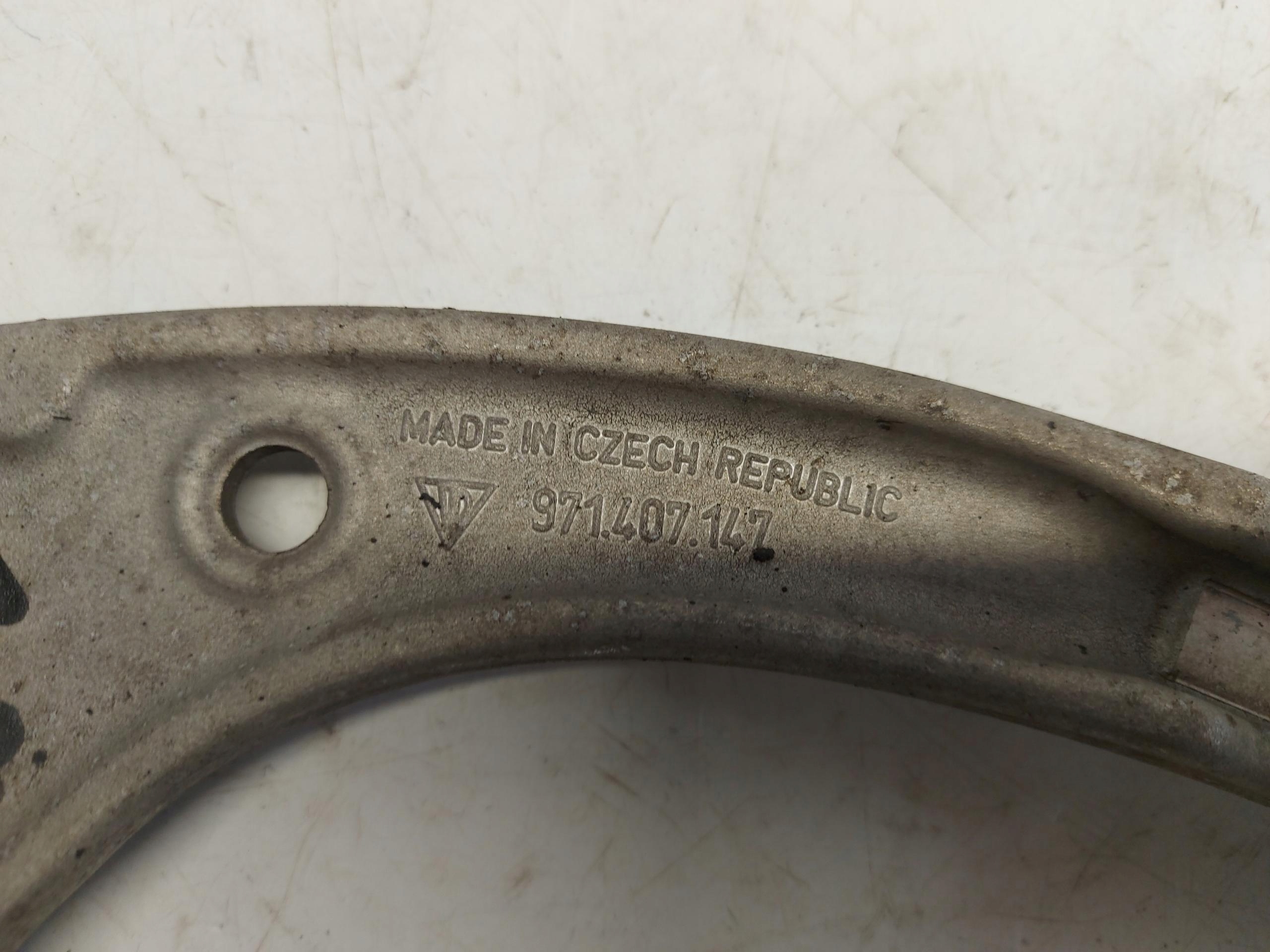 Porsche Taycan GTS 9J1 2023r arm front right upper 971407147