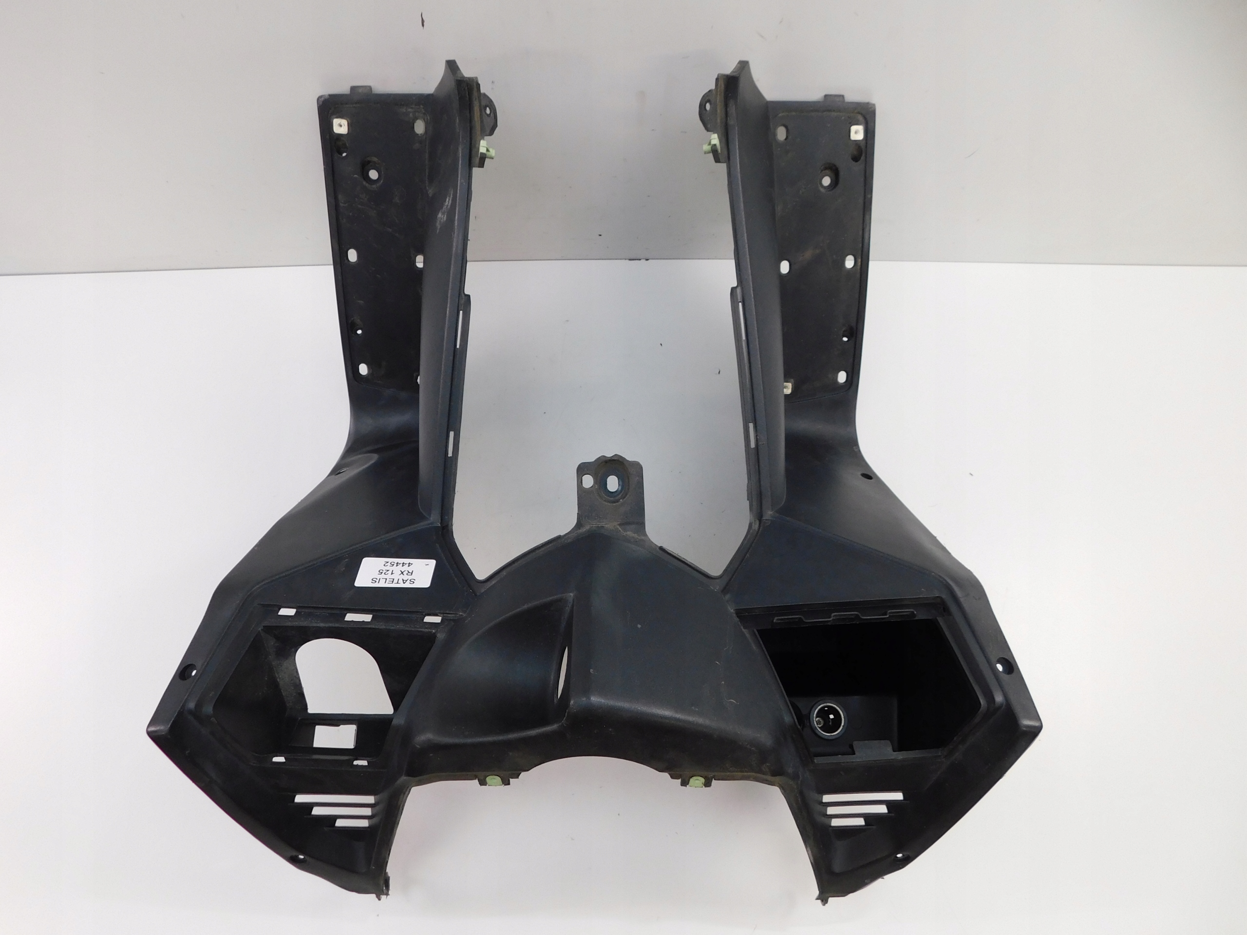 PEUGEOT SATELLIS II RX 125 кабіна M1