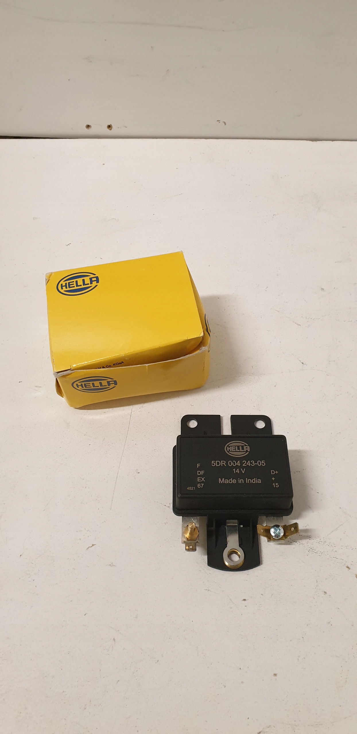 5DR 004 - РЕГУЛЯТОР НАПРЯЖЕНИЯ PEUGEOT RENAULT CITROEN