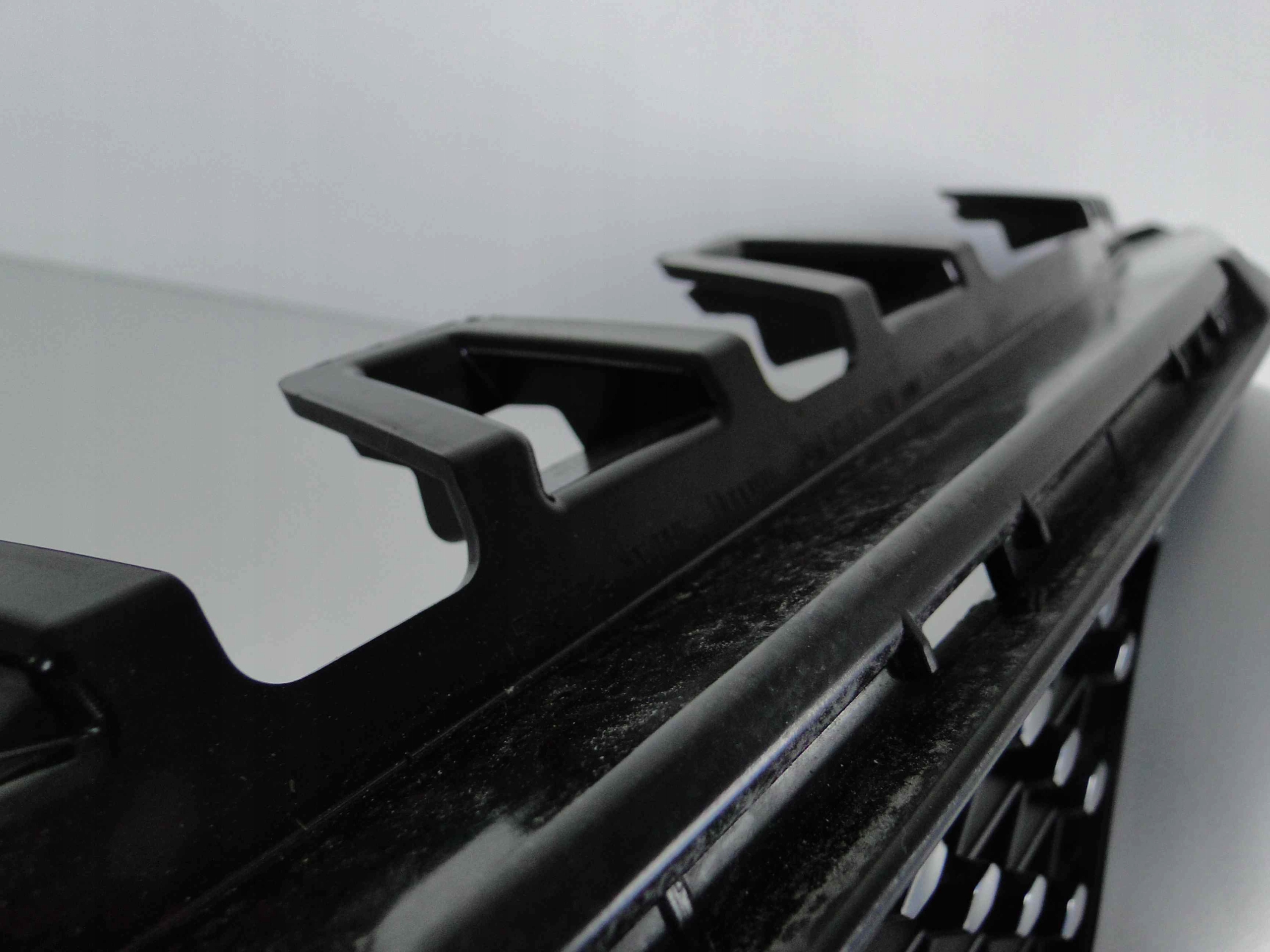 MERCEDES CLA 118 GRILL ATRAPA DIAMENT AMG ORYGINAŁ Numer katalogowy oryginału A1188880802